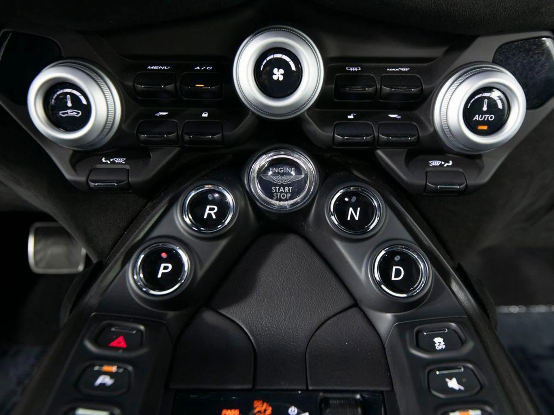 mph022_361515941_dj04b_Cora_MI_Ot_Zr_G_Yp_Z9v_GQ_6c1o_a901b86c7b