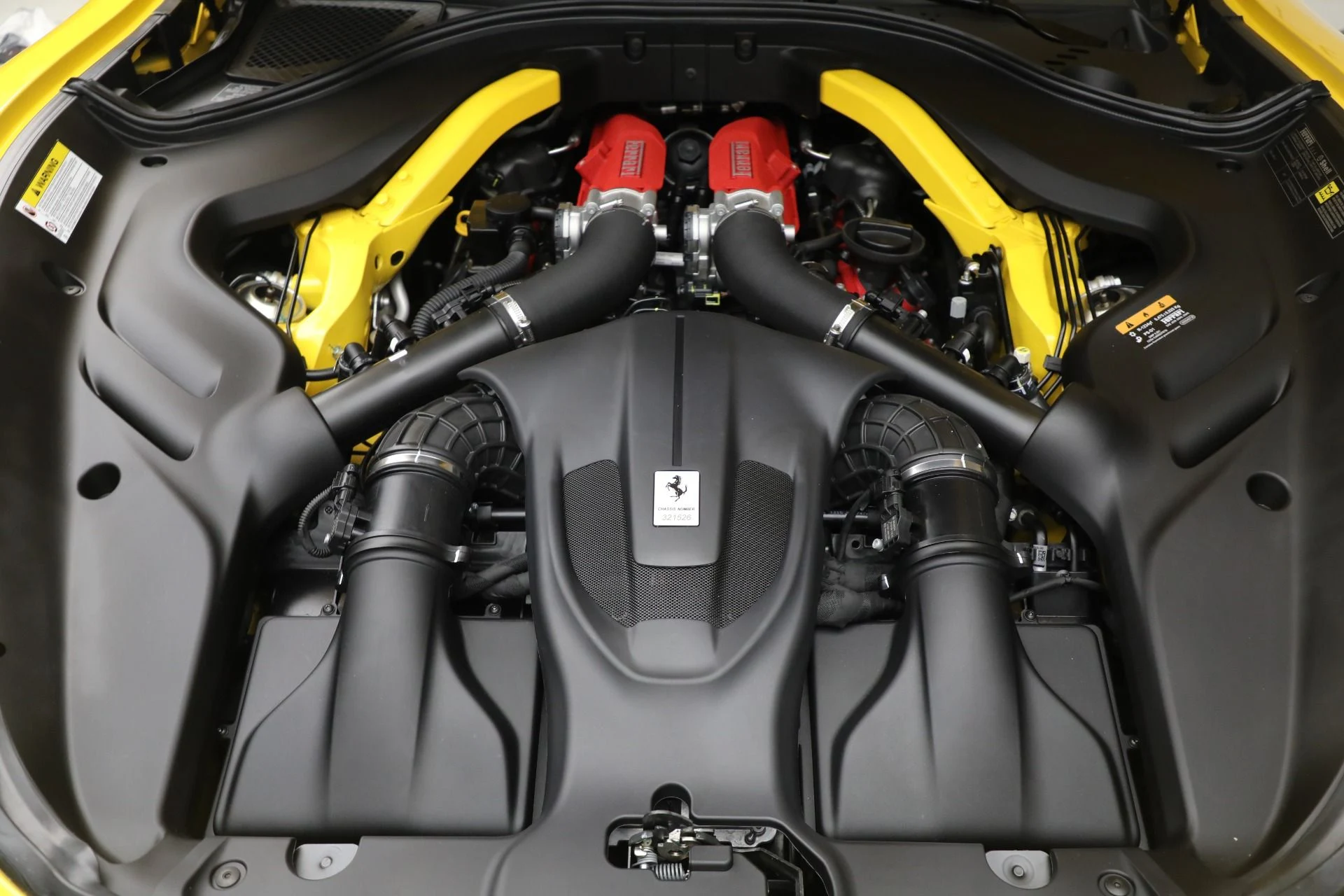 mph022_3622013362_Used_2025_Ferrari_Roma_Spider_1758310814_d553c79d3d