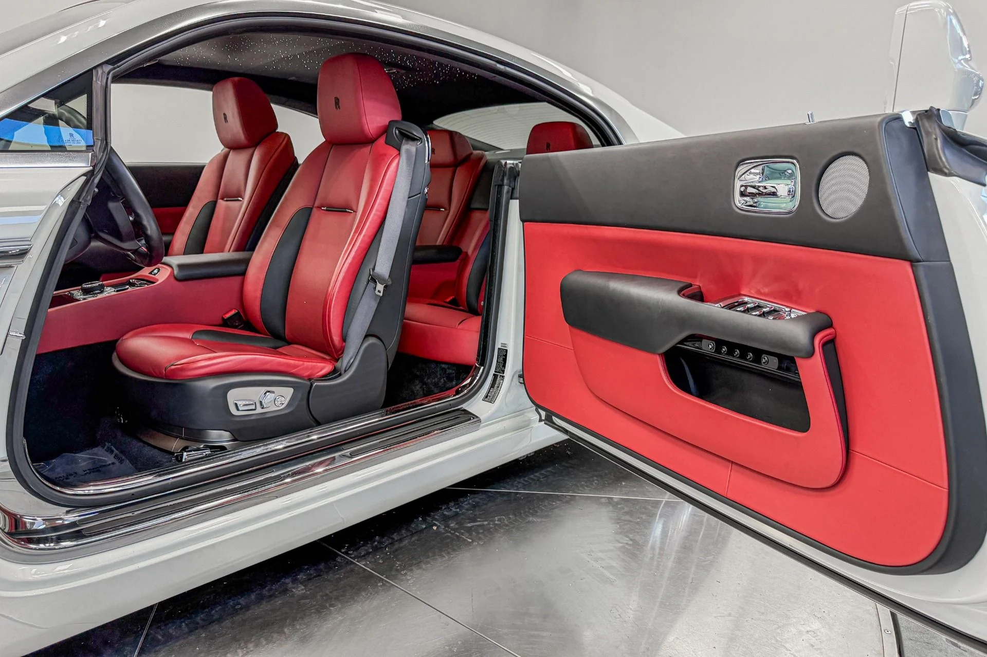 mph022_3623061850_Used_2019_Rolls_Royce_Wraith_Starlight_Headliner_Drivers_Assistance_3_1782320533_ba3d654a15