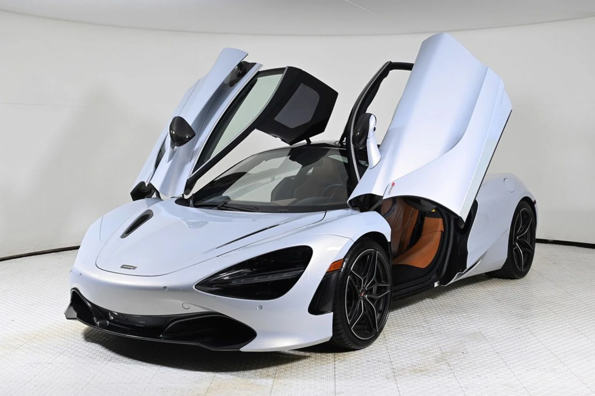mph022_3625477970_used_2018_mclaren_720s_luxury_11350_22954018_22_1024_537af80f8a
