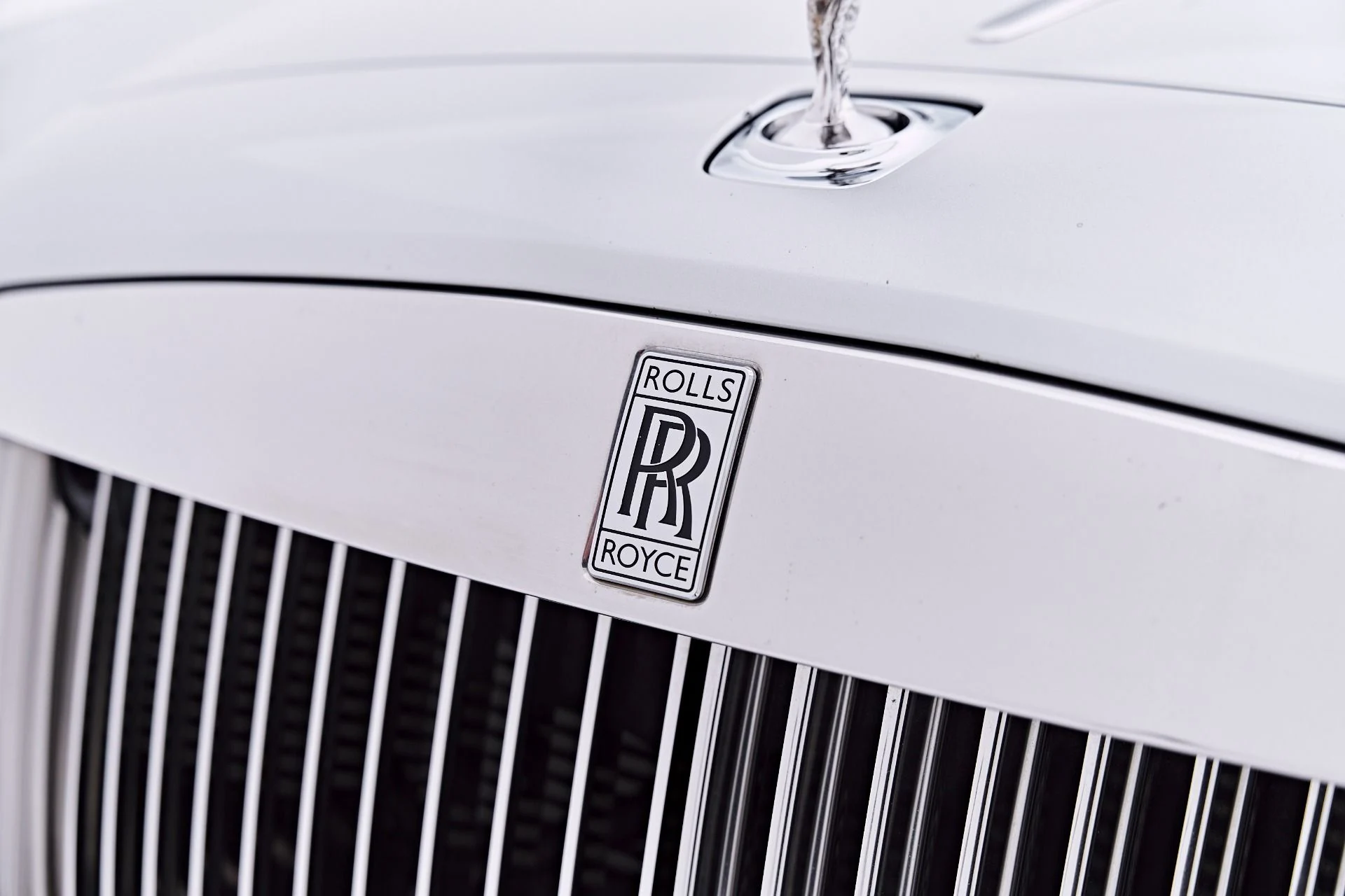 mph022_363343558_Used_2015_Rolls_Royce_Ghost_Base_1783648151_c7de8ff568