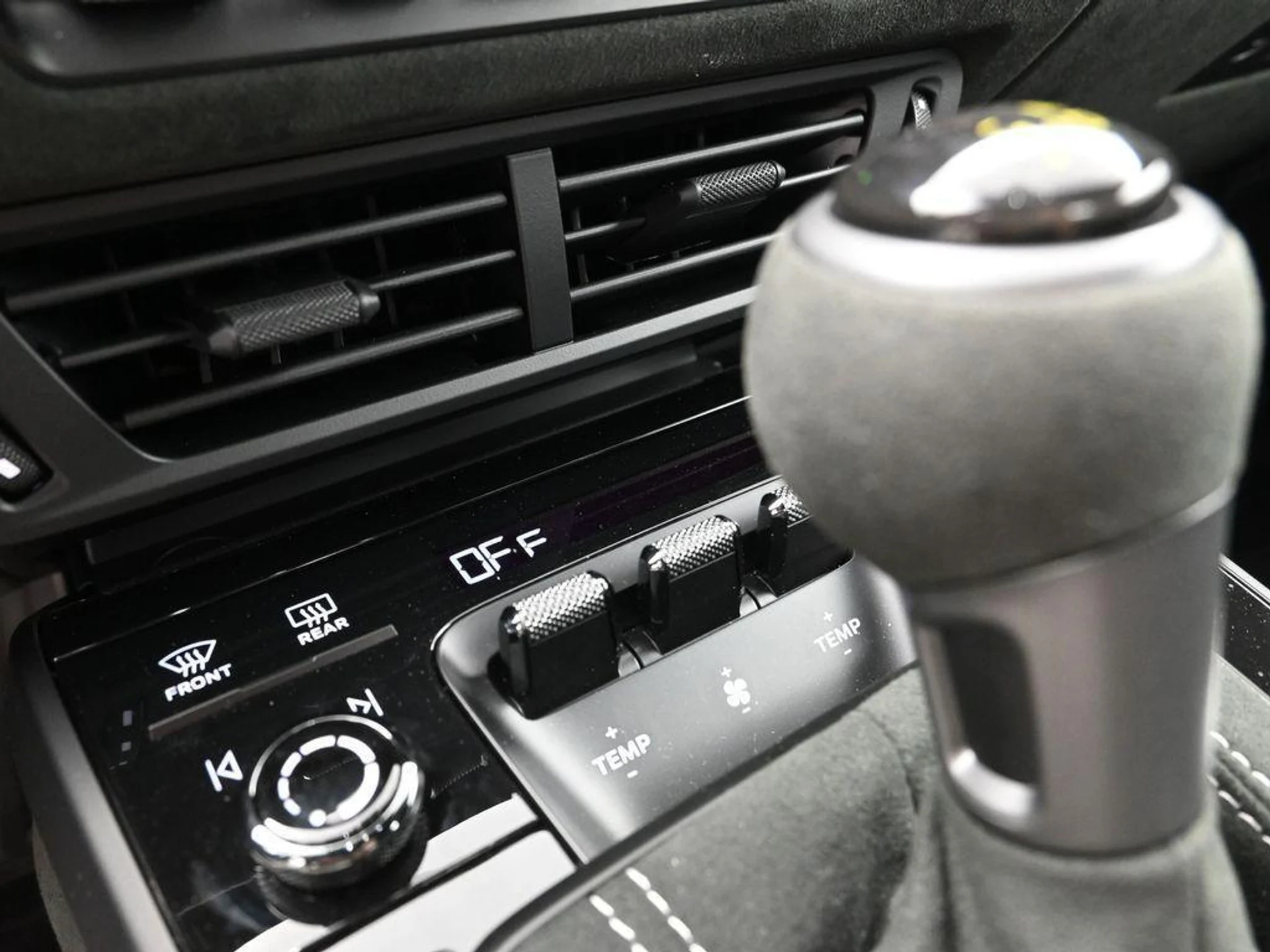 mph022_3637692488_fkc_Ri_X_T_Pxhlf4o_I4_Hg_AV_39_DQ_76497245c4