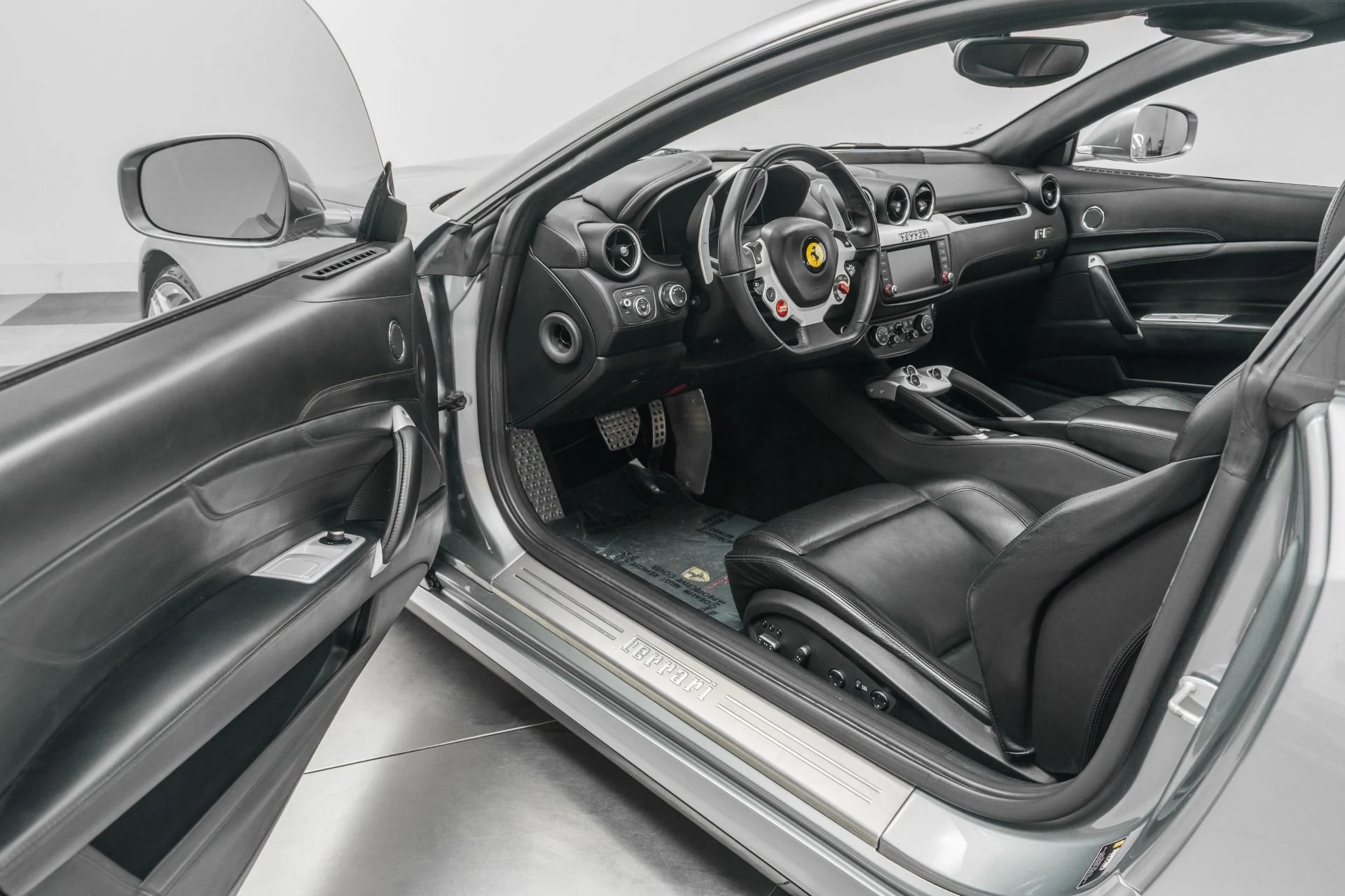 mph022_3649174072_Used_2015_Ferrari_FF_V12_650_Horsepower_Heated_Seats_All_Wheel_Drive_1770304966_8bc81d8e08