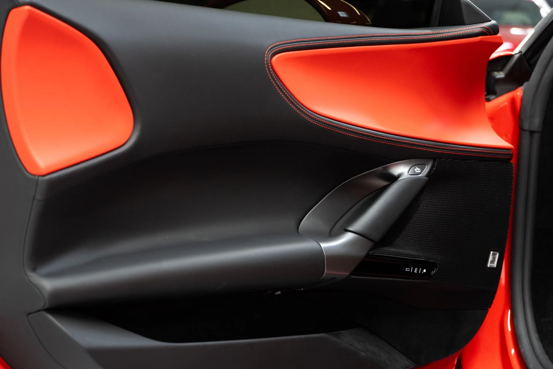 mph022_3653758535_Used_2022_Ferrari_SF_90_Stradale_1736189178_1a644346a3