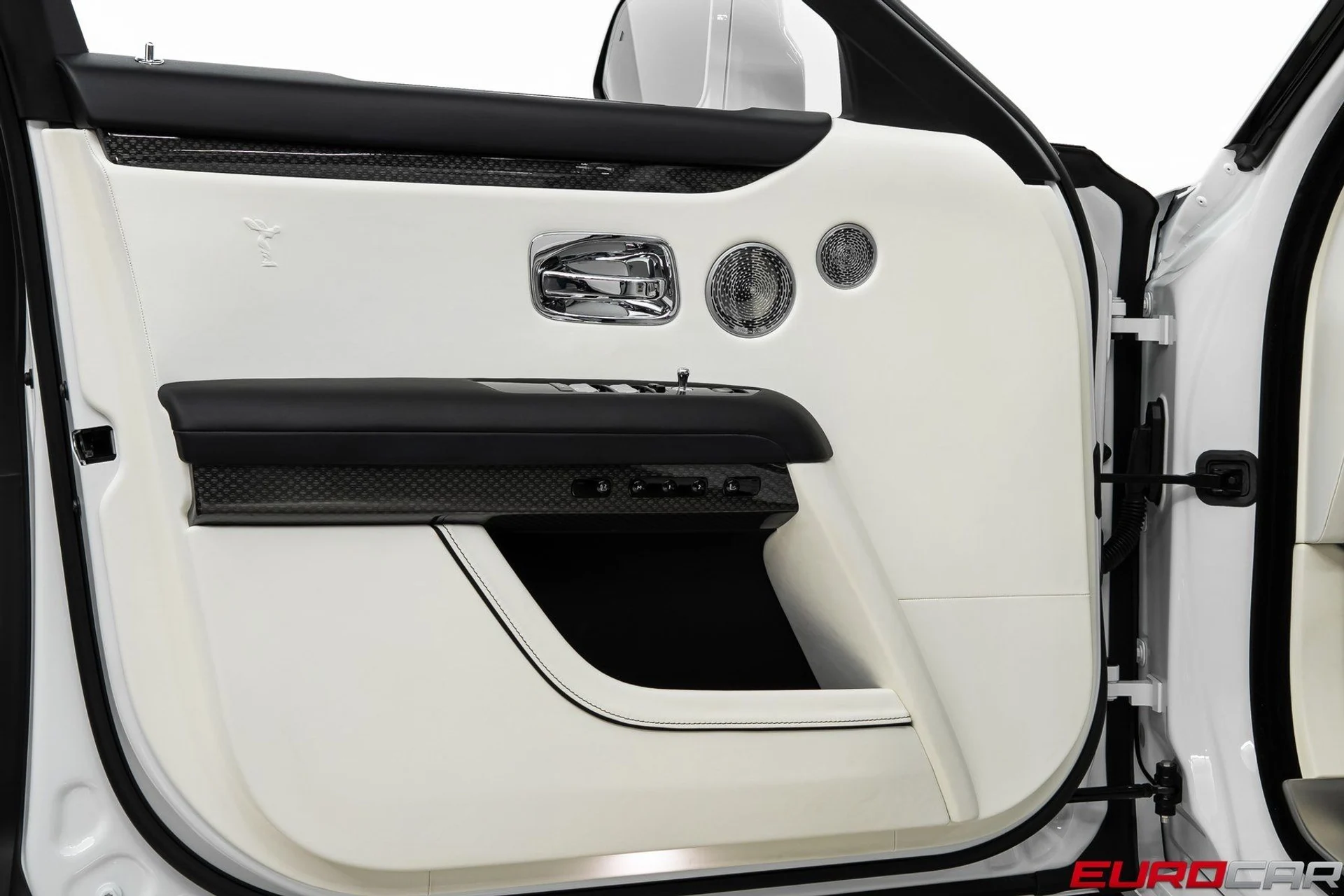 mph022_3657152204_image_23_81b90fe030