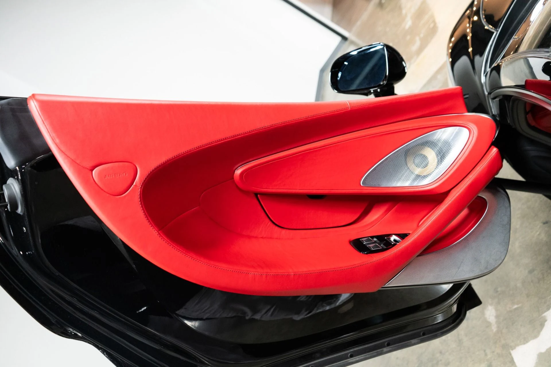 mph022_3657169748_Used_2022_Mc_Laren_GT_1756235747_d4842d1b3e