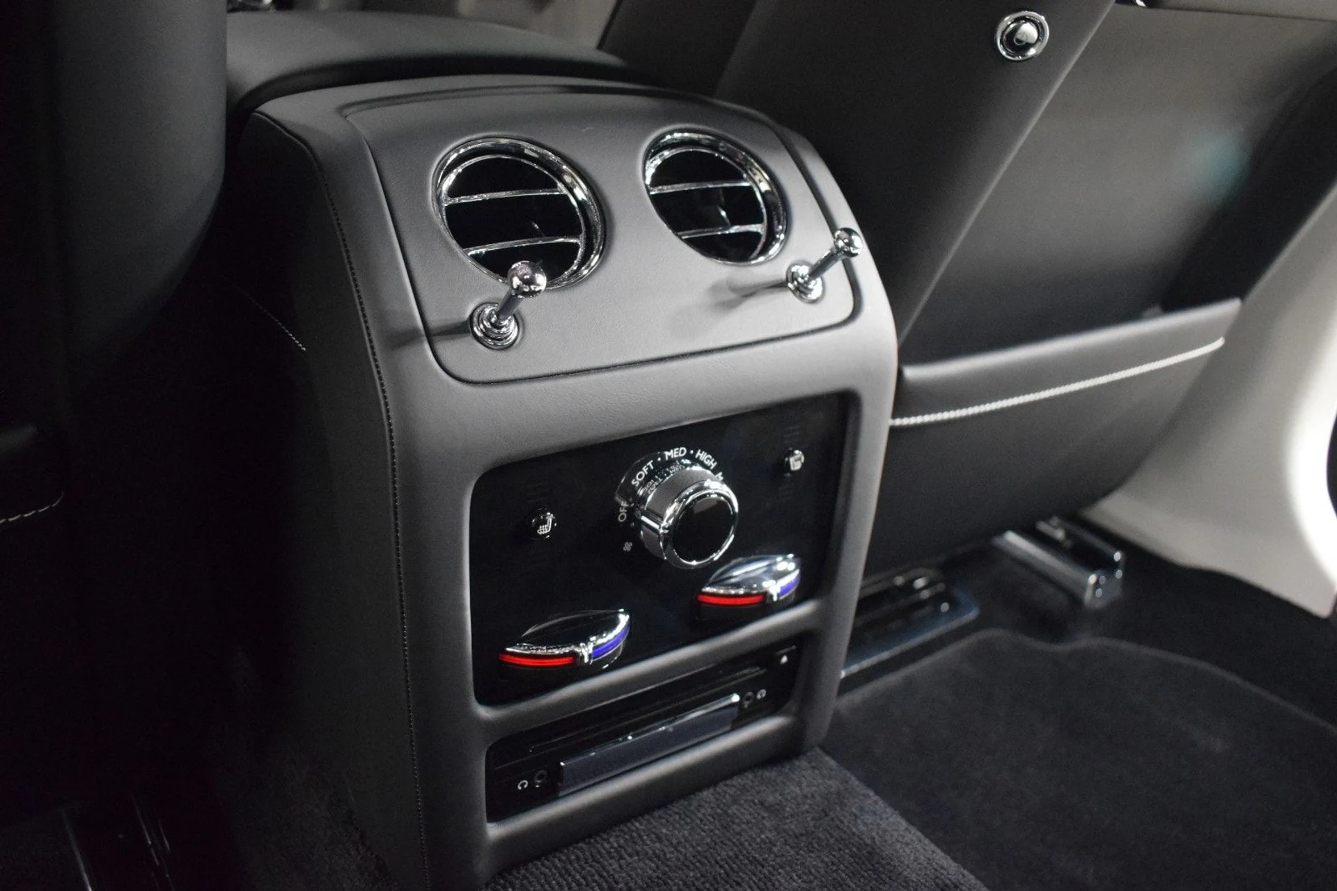 mph022_3658583182_0e659136a8c032fab54d02c0526f8f5ex_0b03e7c046