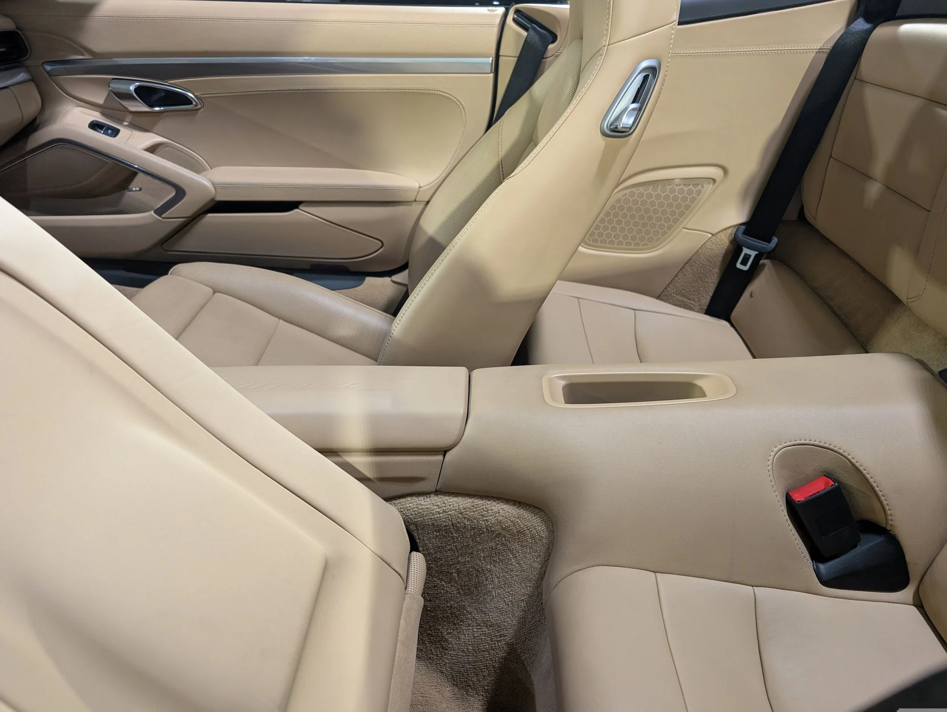 mph022_365900756_bb563c950ec27cd8ae8e8ebb1379dd2dx_4a31332bc1