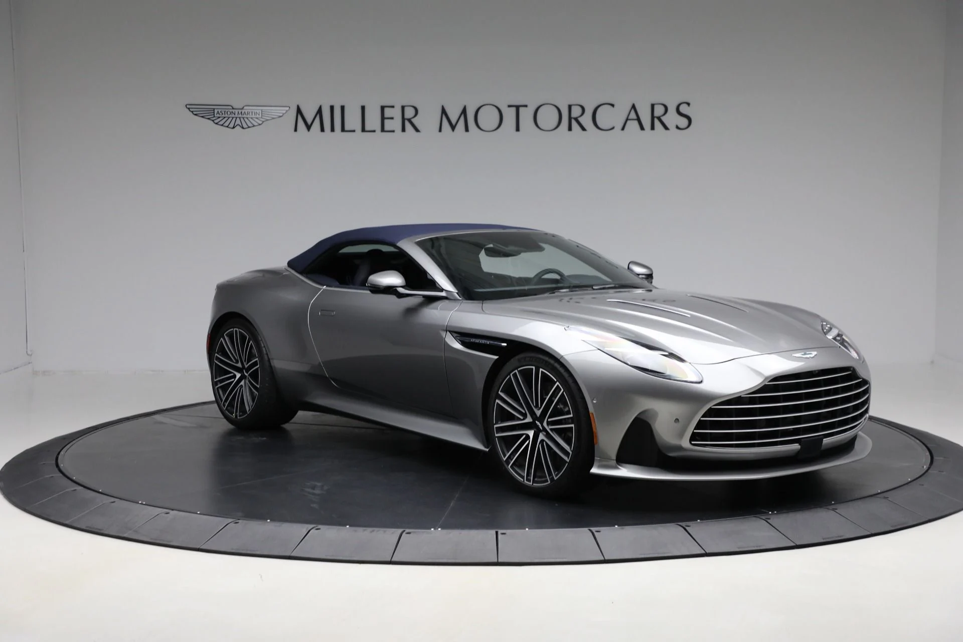 mph022_3661312579_New_2025_Aston_Martin_DB_12_Volante_7df6583253