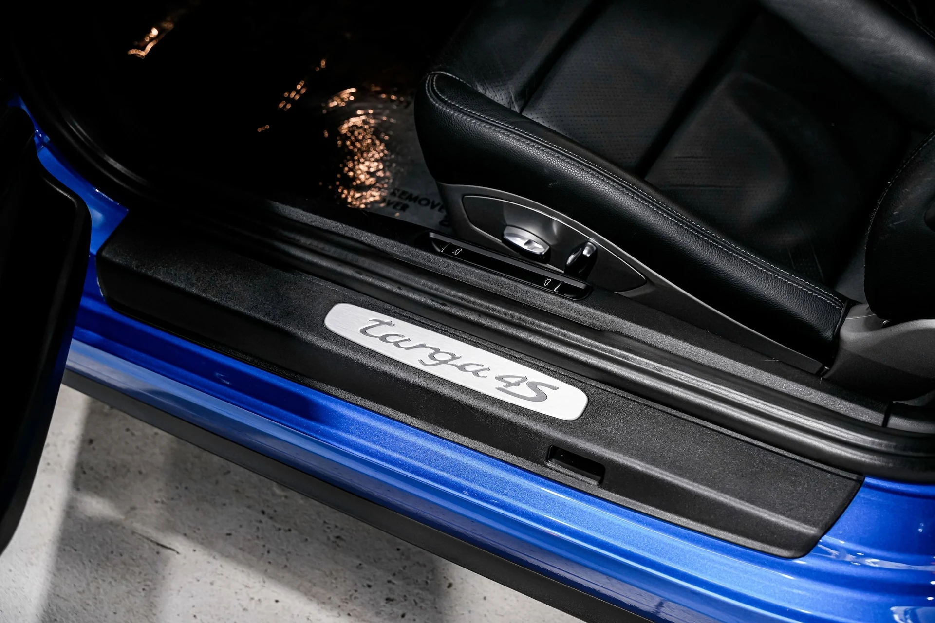 mph022_3664902868_b856cca0c1a04293f53d0f176480bd30x_9d265e5674