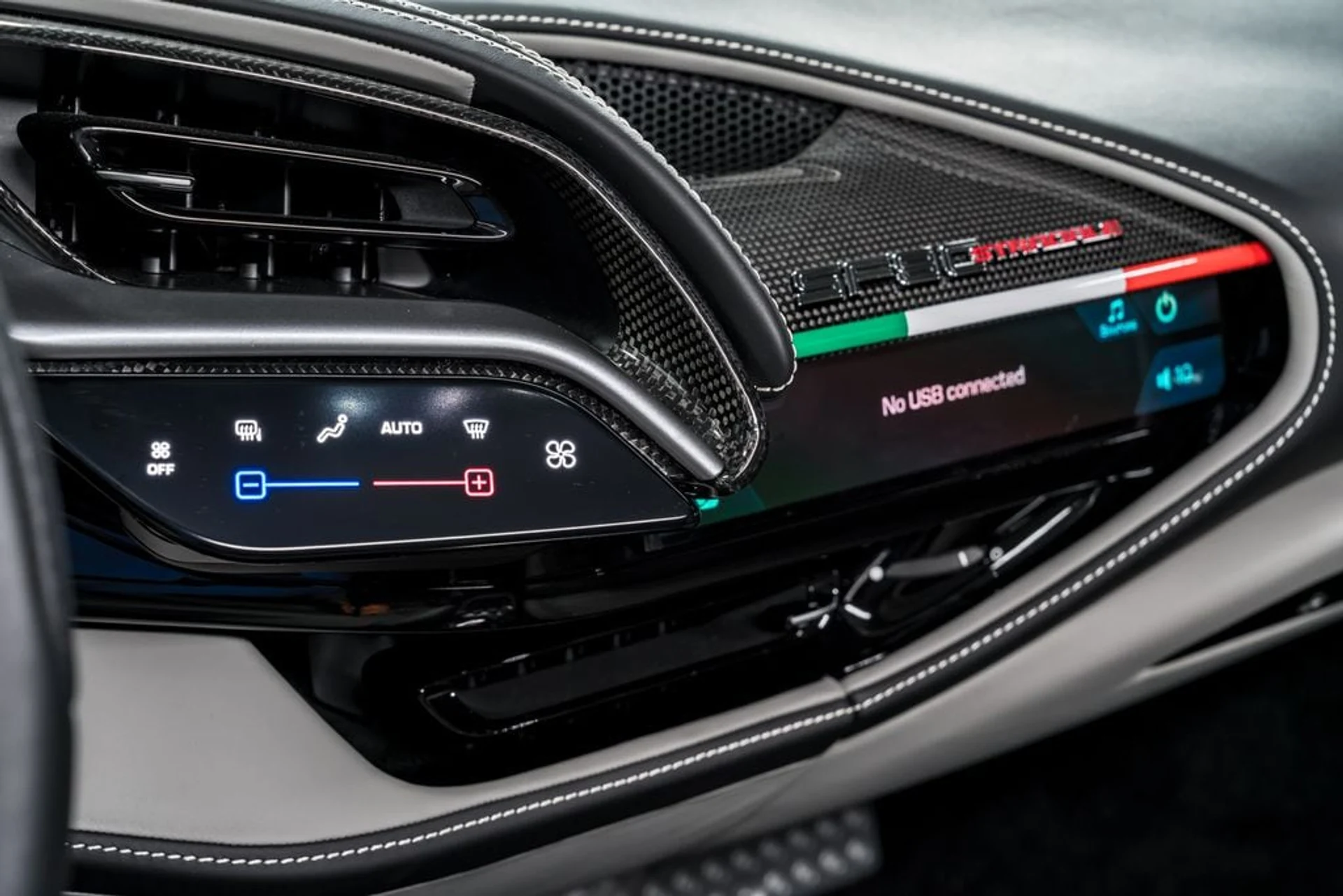 mph022_3665675406_121a52c4b1074d07915250b433c0d108x_0d36e1c411