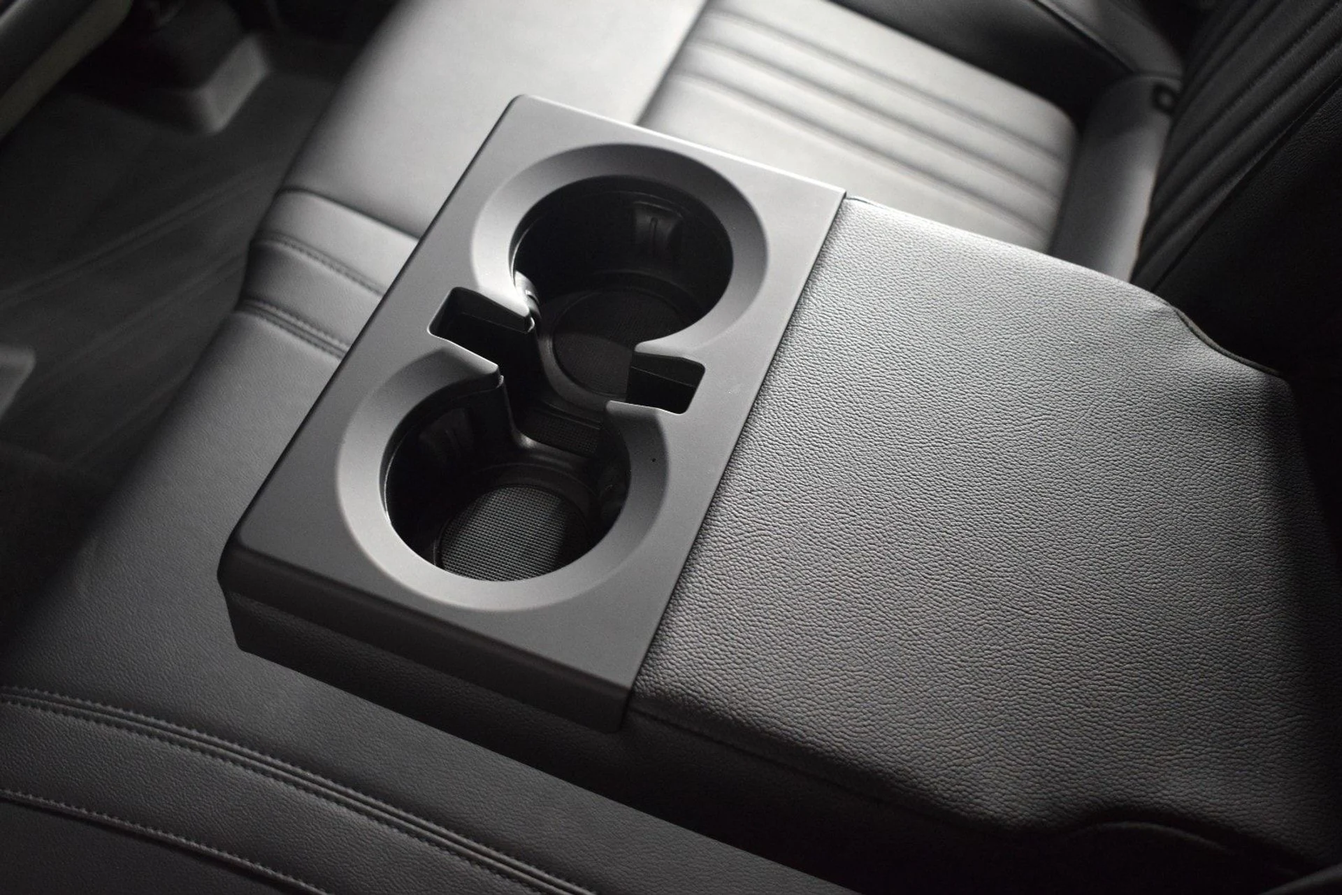 mph022_3669566406_39532319db098f4e6aa0a550e1d27411x_9eee38c707