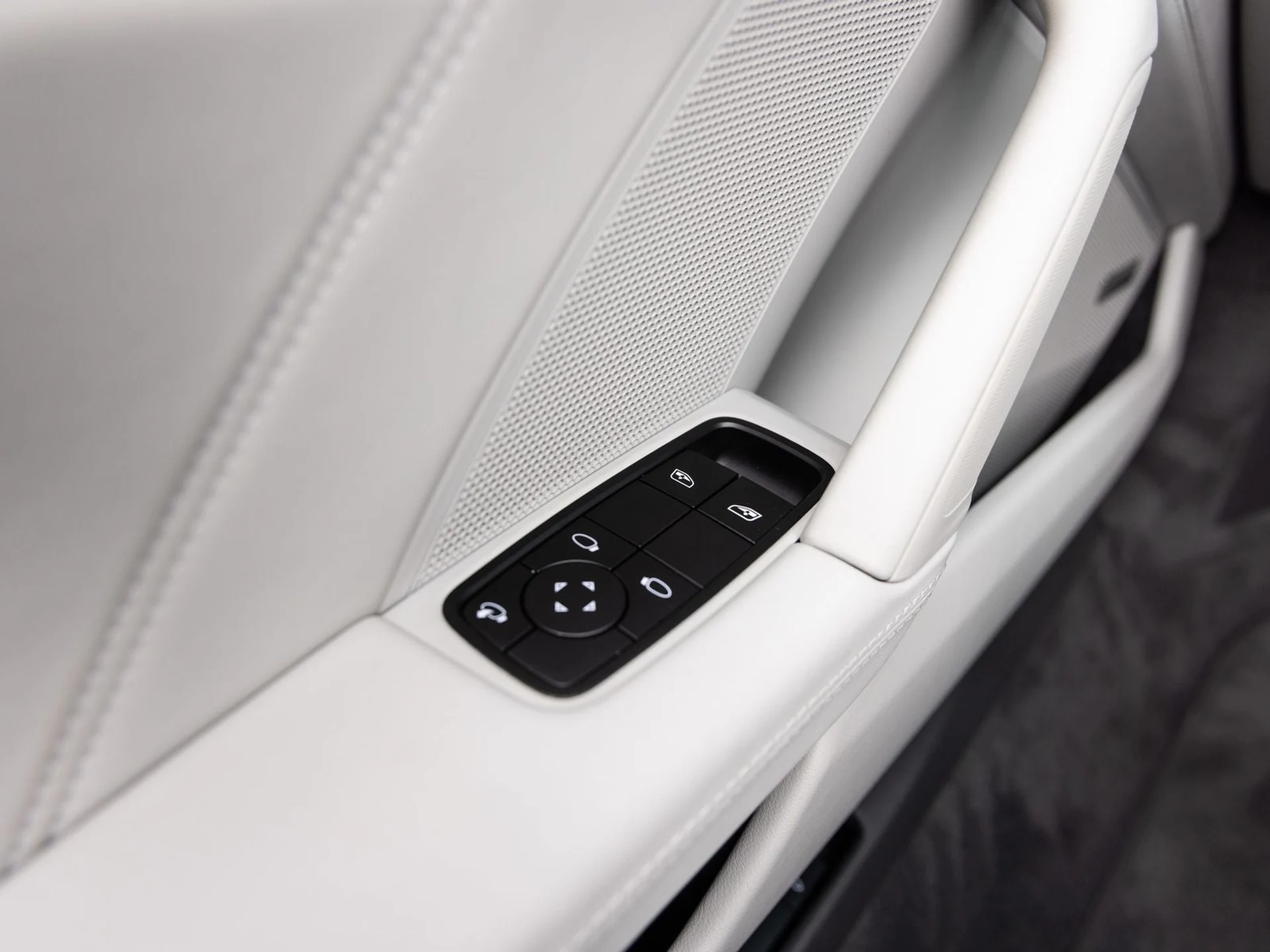 mph022_3674326614_23_0474dcbb41