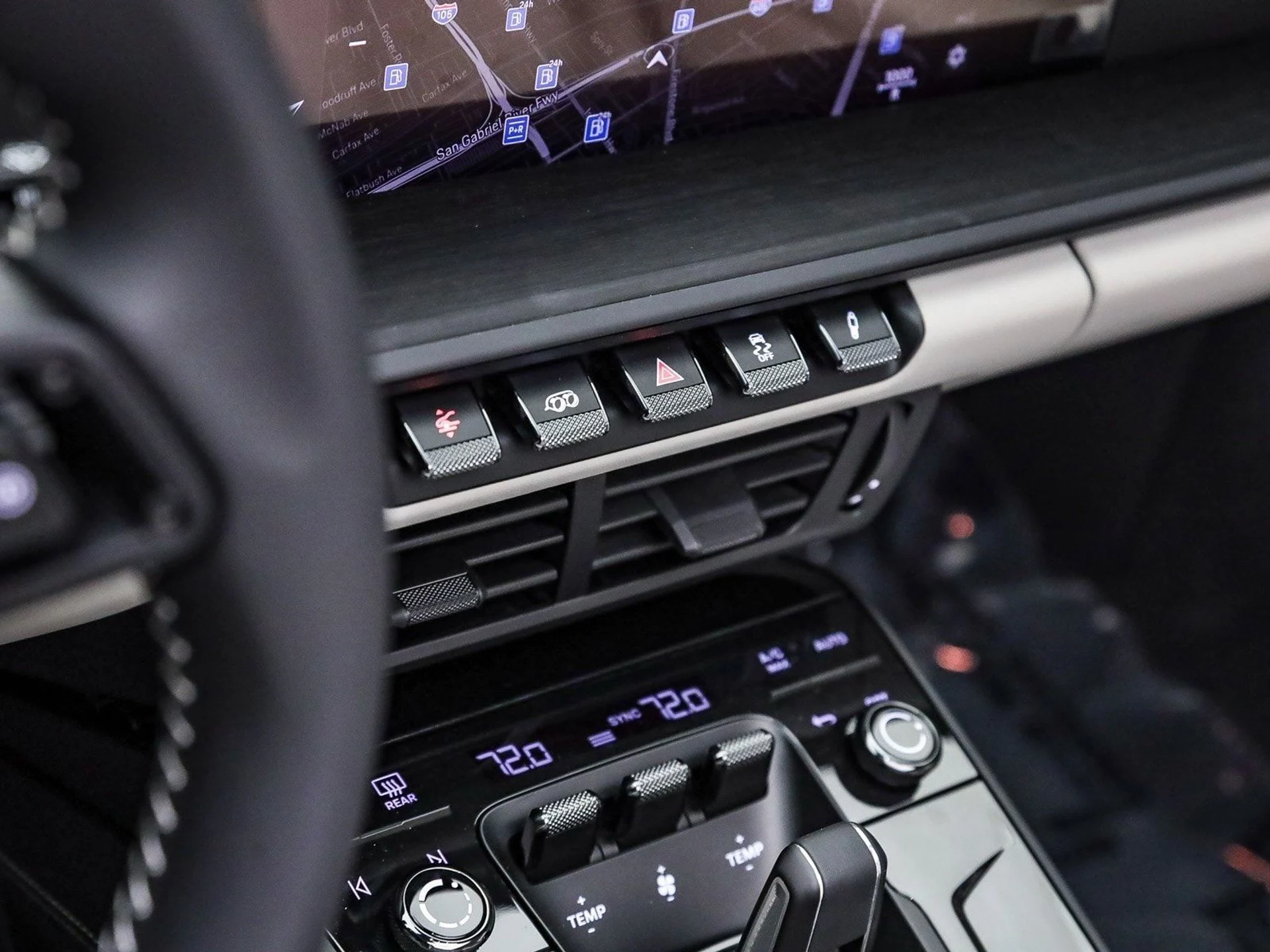 mph022_3675003606_0f7ca59c3eb825f1d66701d04a14aa10x_888a9200e2