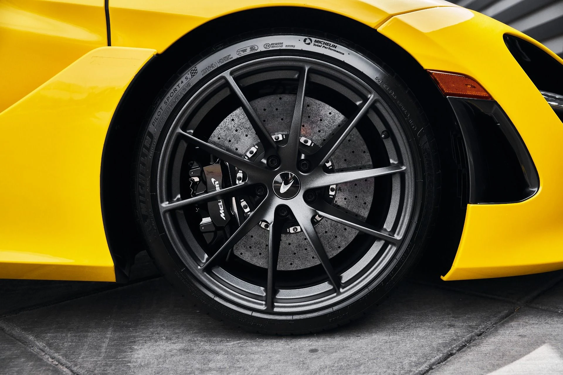 mph022_3682944782_Used_2021_Mc_Laren_720_S_1775521518_059ee55ccb