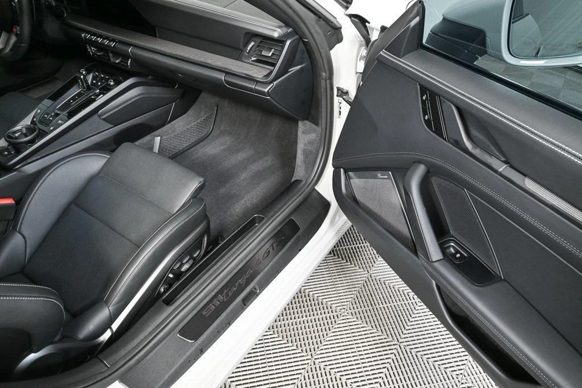 mph022_3685152652_h_IQ_8hx_QMEJUDEMM_Ye_H_Ije_Fuwv_I4_d779e6ffc8