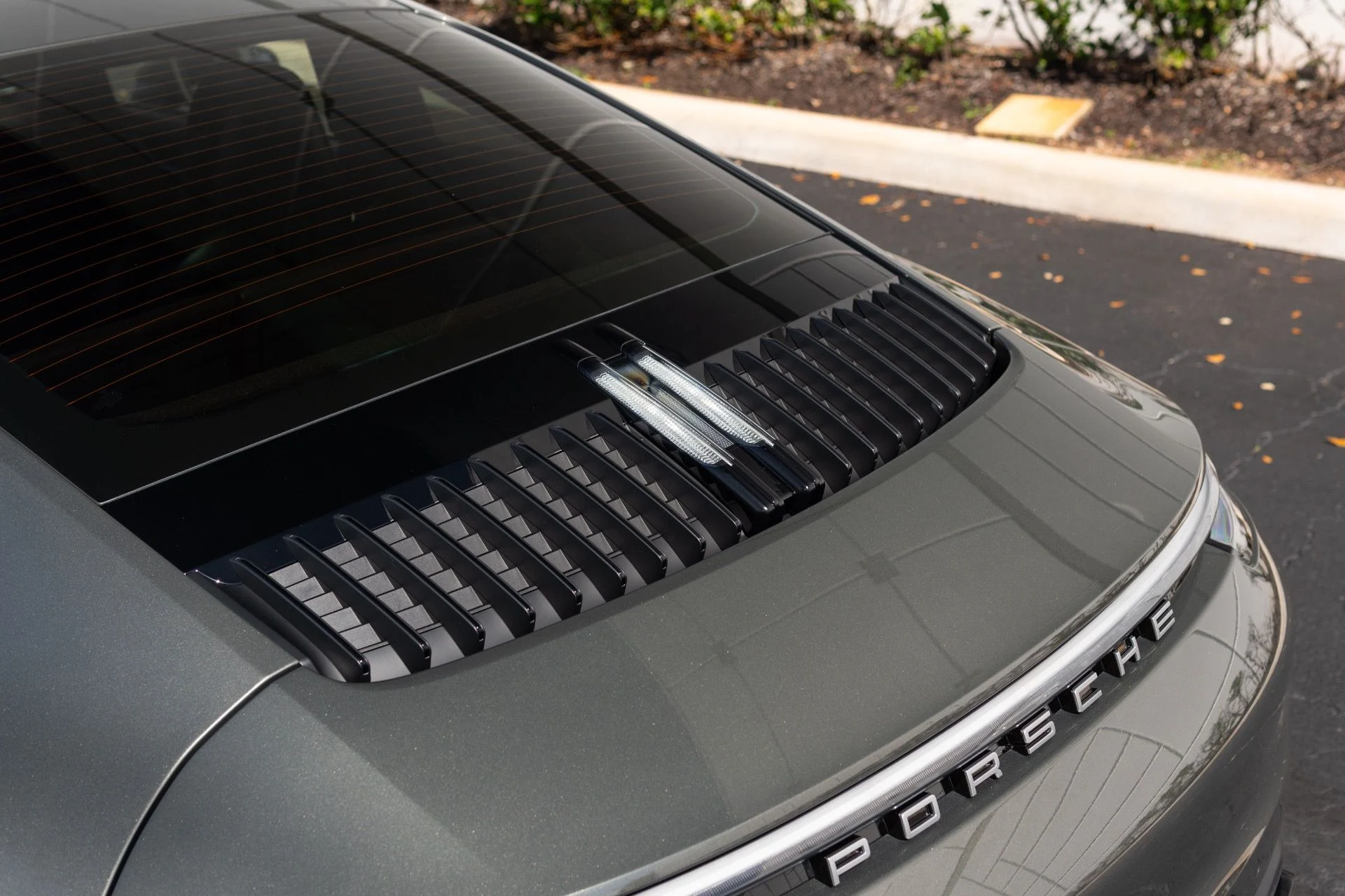 mph022_3690089483_Used_2024_Porsche_911_Carrera_1772817621_fda9c07da2