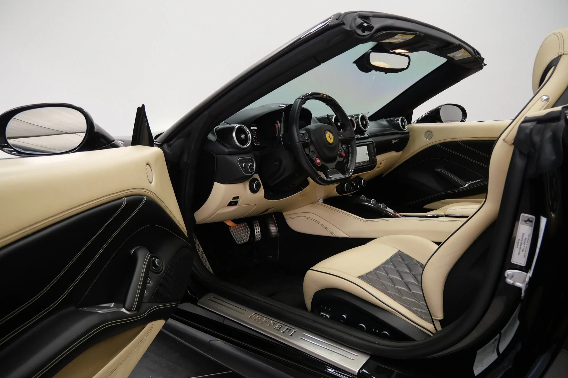 mph022_3690607660_Used_2015_Ferrari_California_T_Diamond_Quilted_Seats_Carbon_Fiber_Driving_Zone_1780071099_be606f5f6e