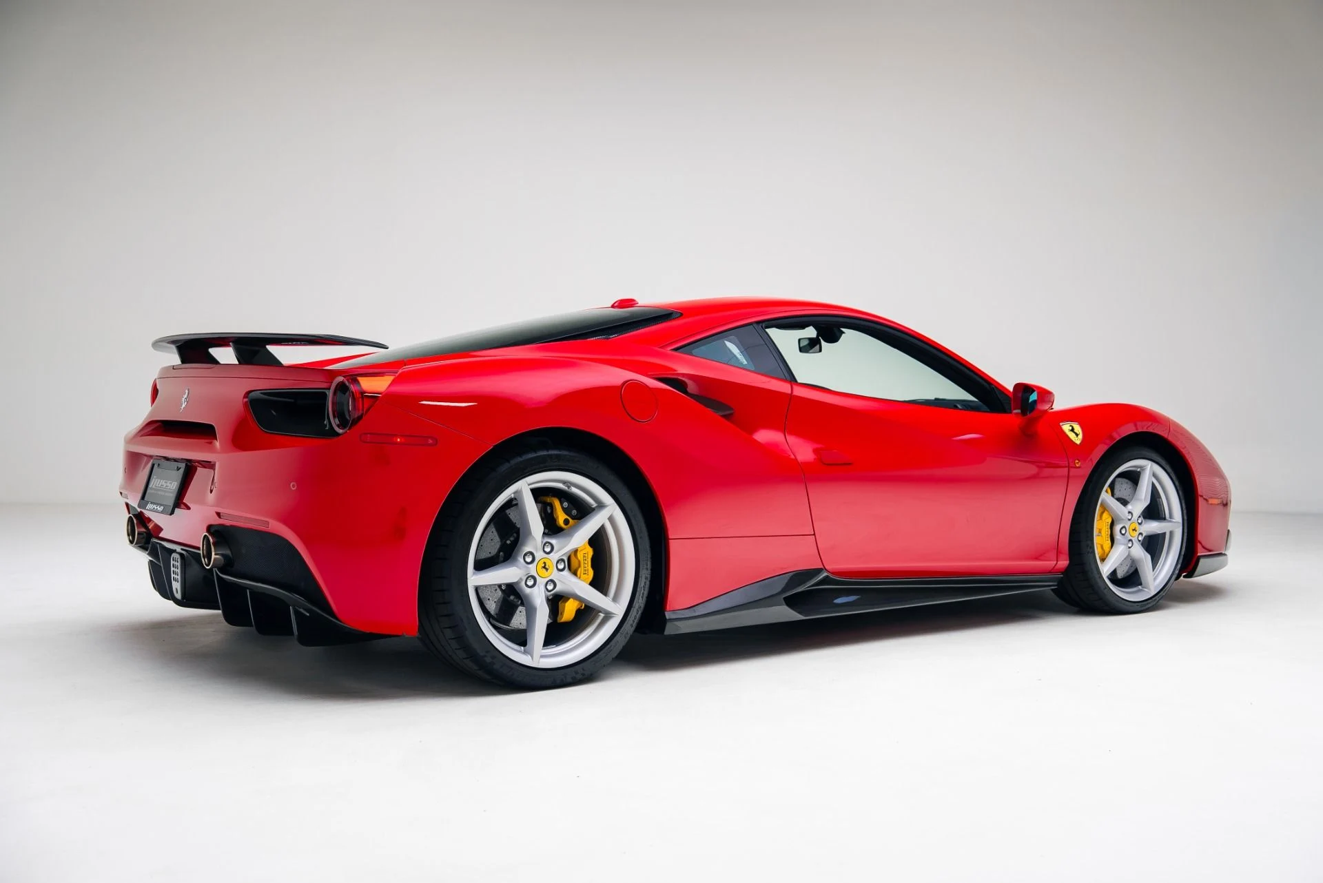 mph022_3691135419_Used_2018_Ferrari_488_GTB_1767046260_ba8020756c
