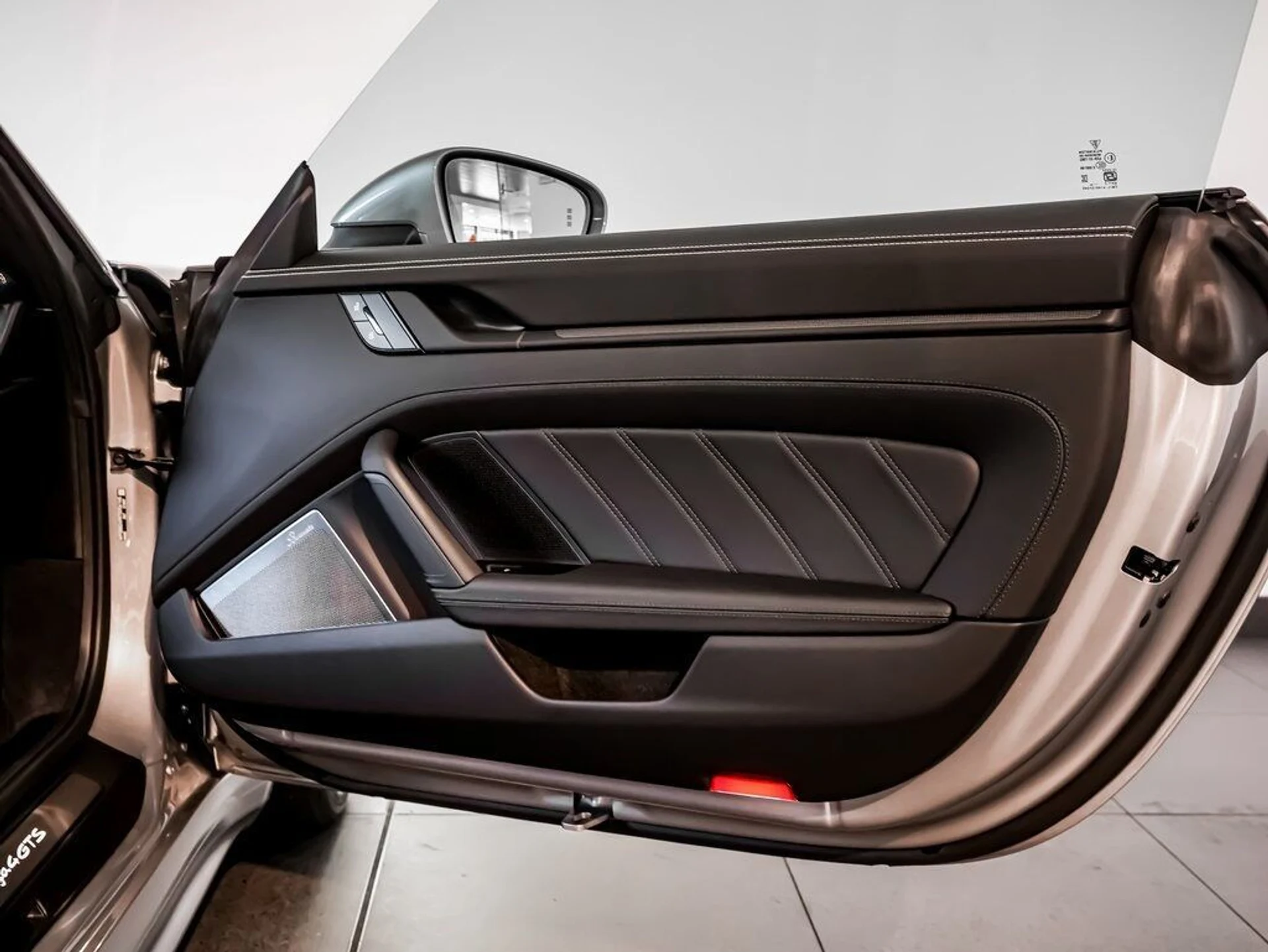 mph022_369230152_b87c9dba5a615c82b55b1ad0f6f835f1_e84e394ba1