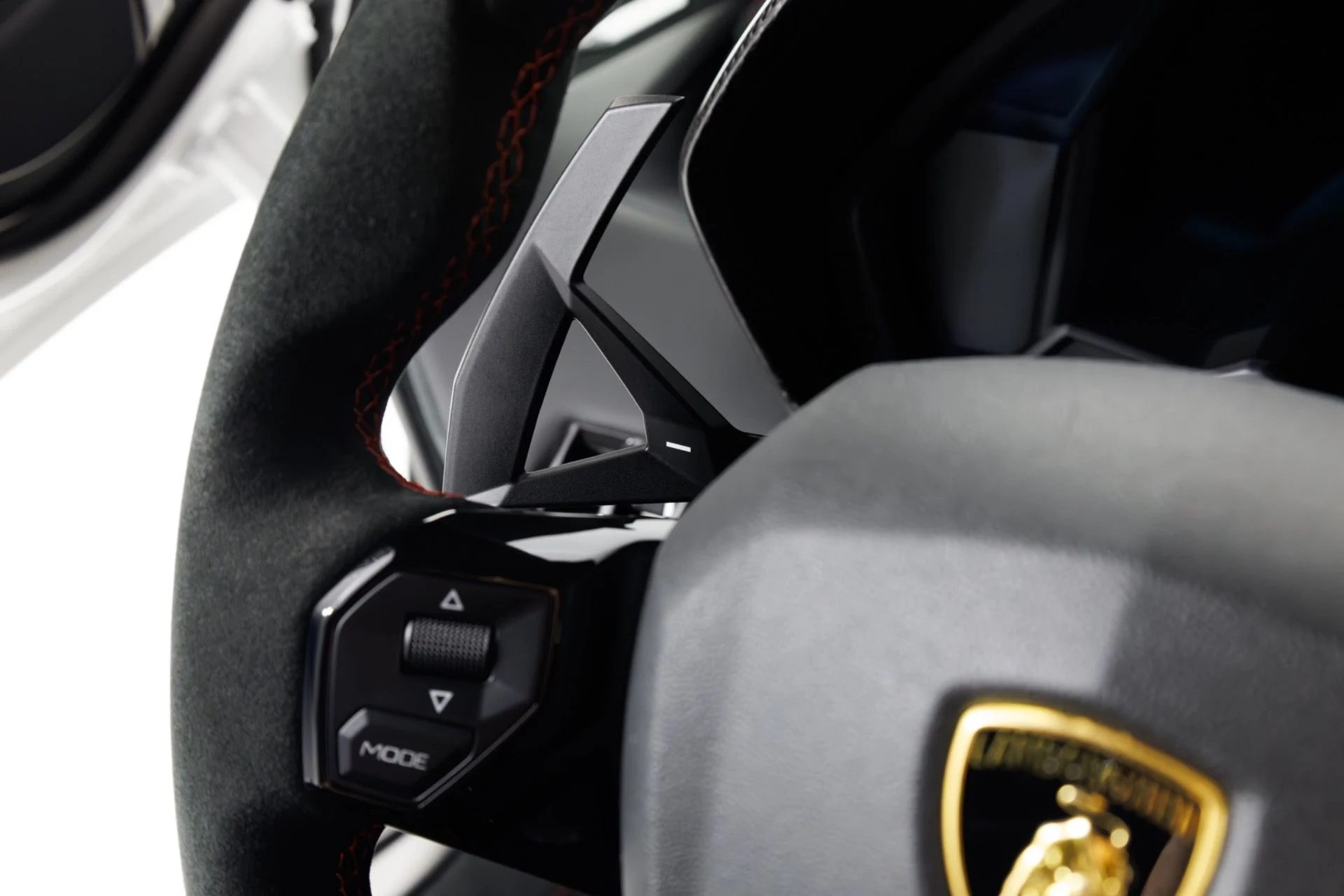 mph022_3698102858_Used_2016_Lamborghini_Aventador_LP_750_4_Superveloce_1779992498_6d4ee61217