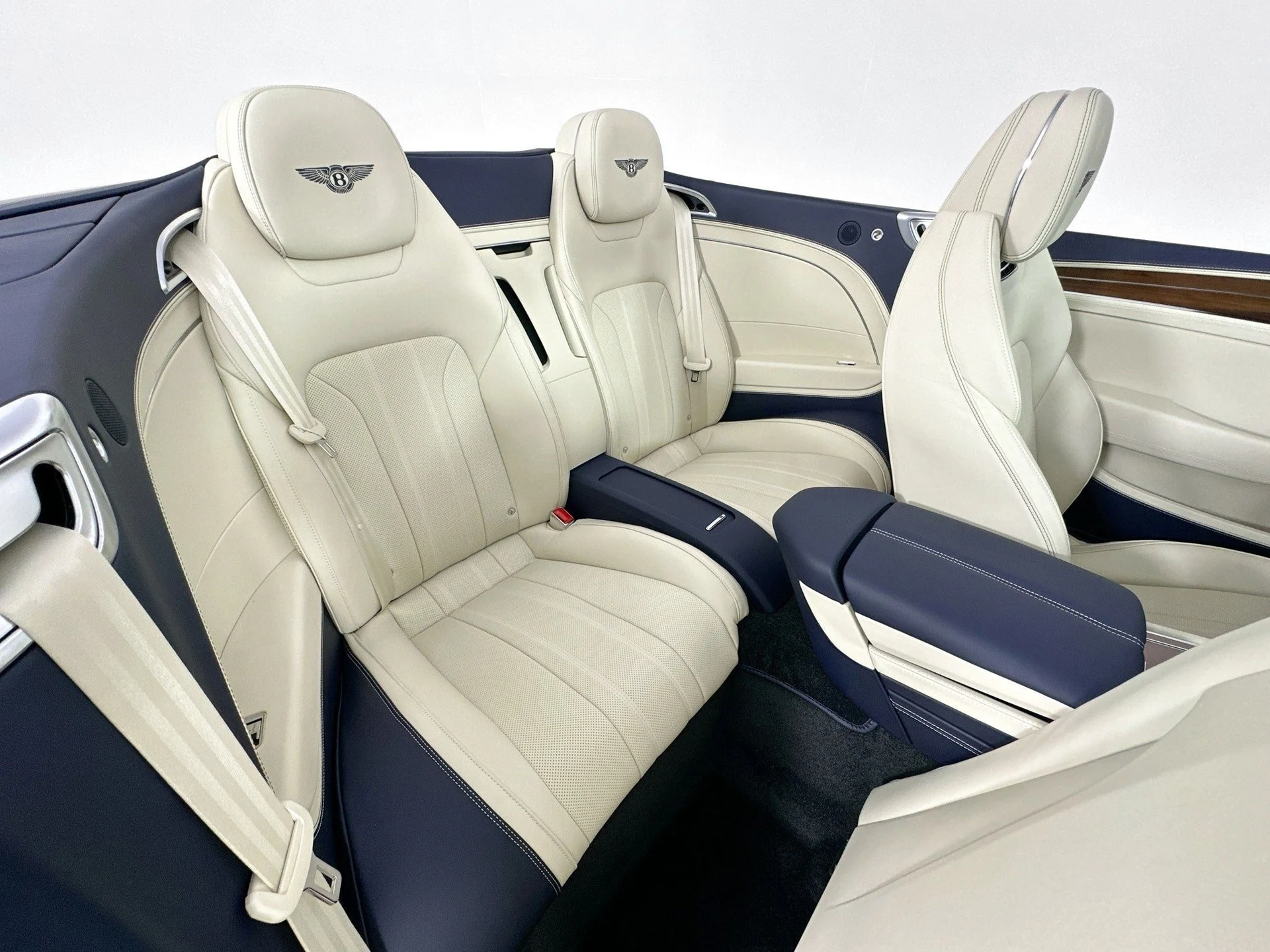 mph022_3705509993_23_9b1d439d73