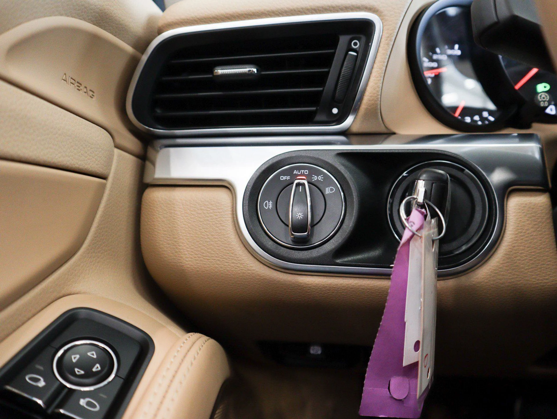 mph022_3718109932_2a1cddf5eeec6a68afc78e90b5dff927_c542627b98