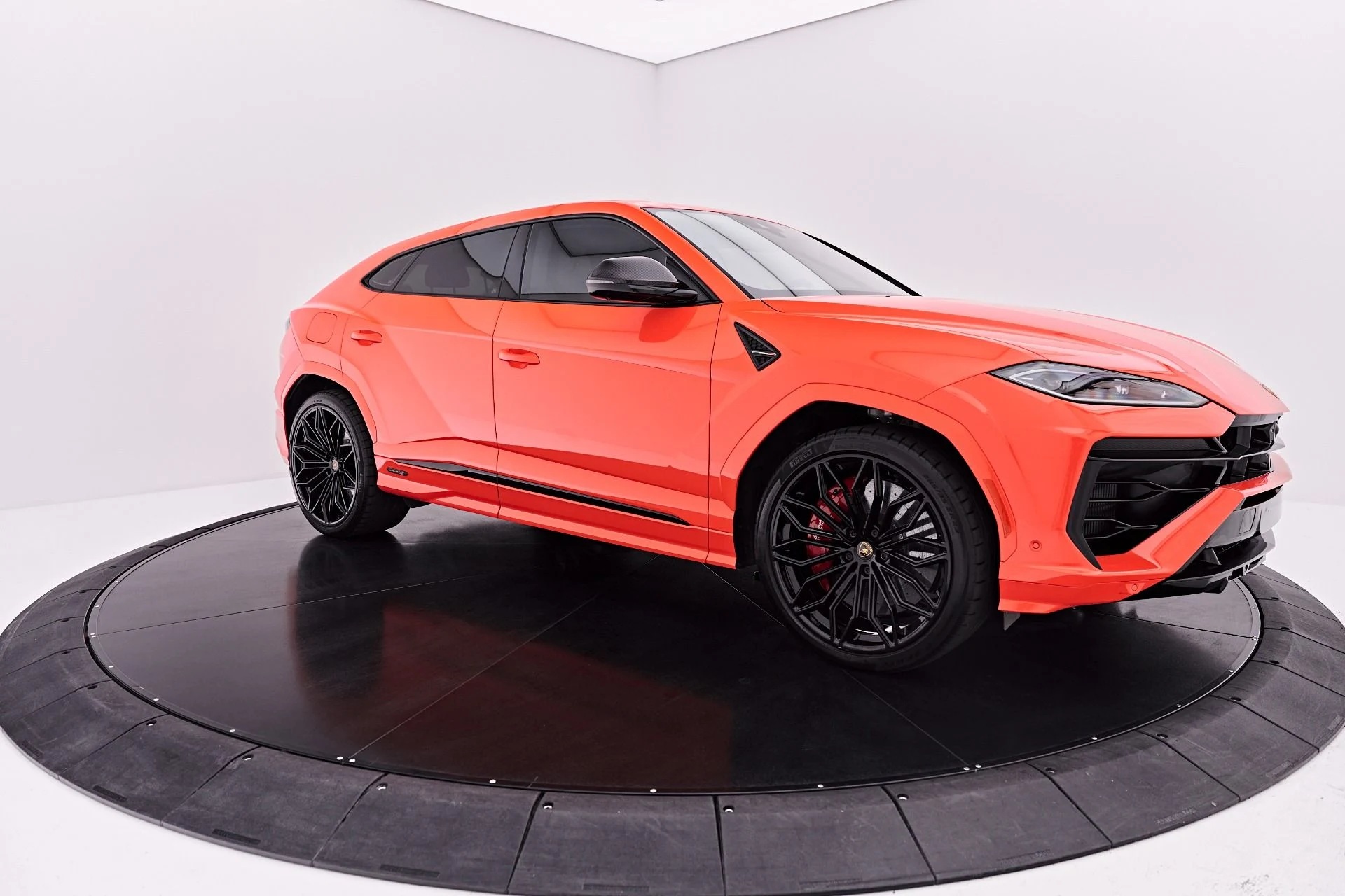 mph022_3720135066_Used_2025_Lamborghini_Urus_SE_1785258919_b84cbd7d53