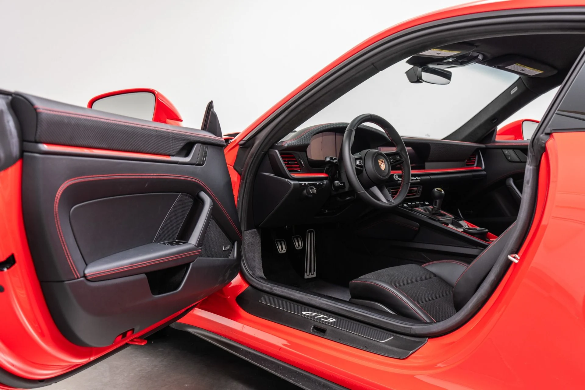 mph022_3730425769_Used_2026_Porsche_911_GT_3_Touring_6_Speed_LOADED_with_31_Extra_Cost_Options_1788554265_26f1af7f7d