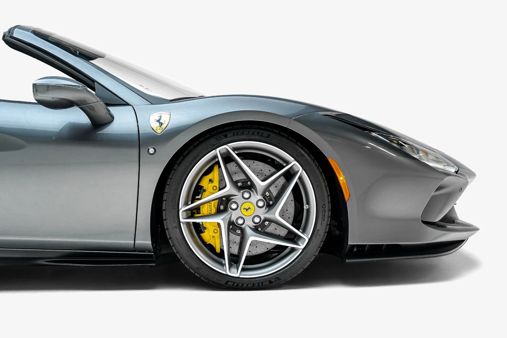 mph022_3744322138_Used_2022_Ferrari_F8_Spider_1788910619_13abd3e4bf