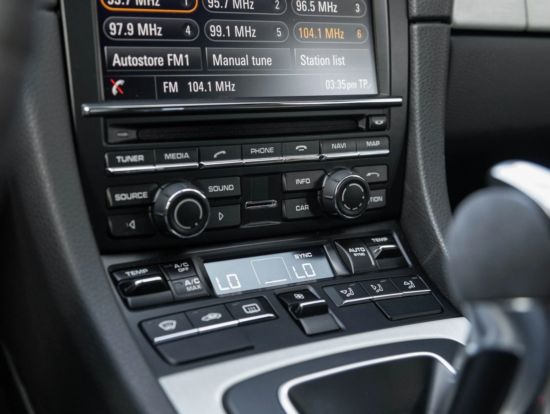 mph022_374890433_23_85631ae918