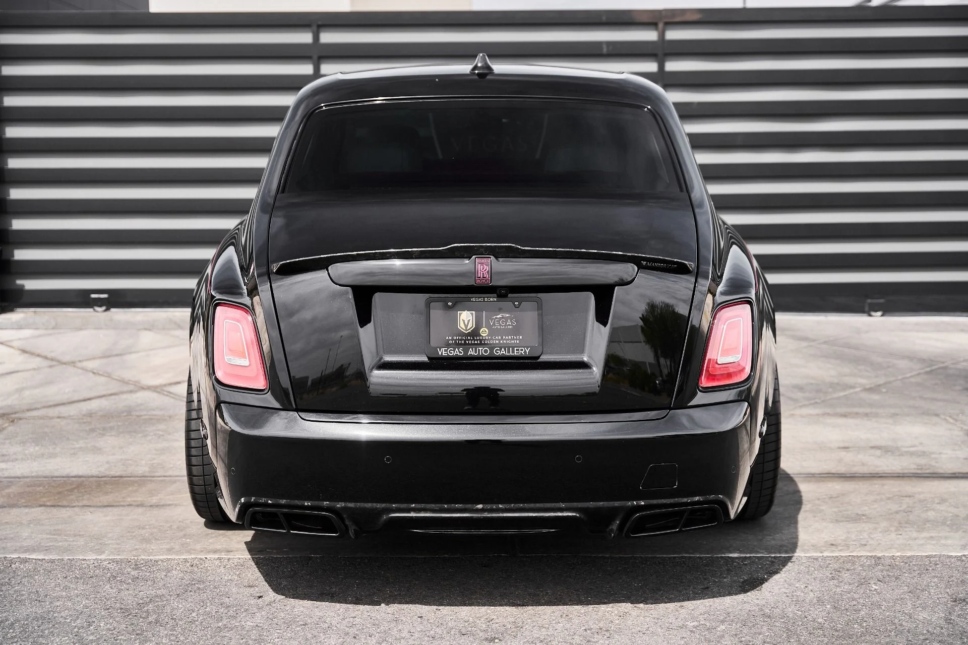 mph022_3752312970_Used_2023_Rolls_Royce_Phantom_Base_1778203574_09c2cda8ca