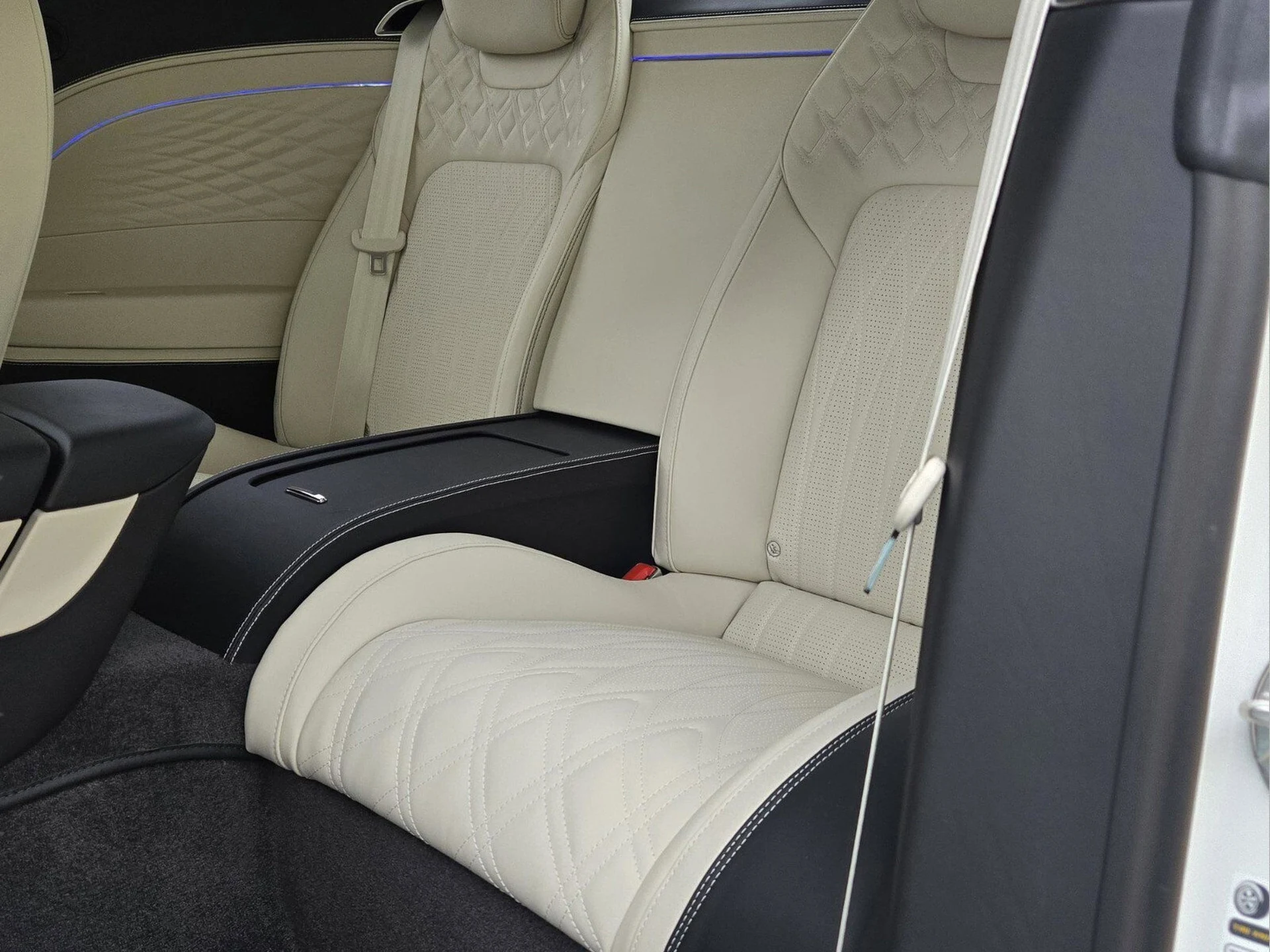 mph022_3756274023_ed2a19f90abae798116f84367489c9d3x_60bf7cb415