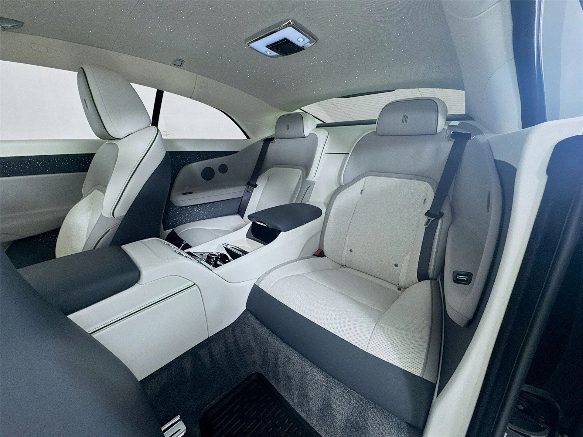 mph022_3771564950_091f5a56248d69818f31b08b3c3a7cc1x_e9d12b8de8