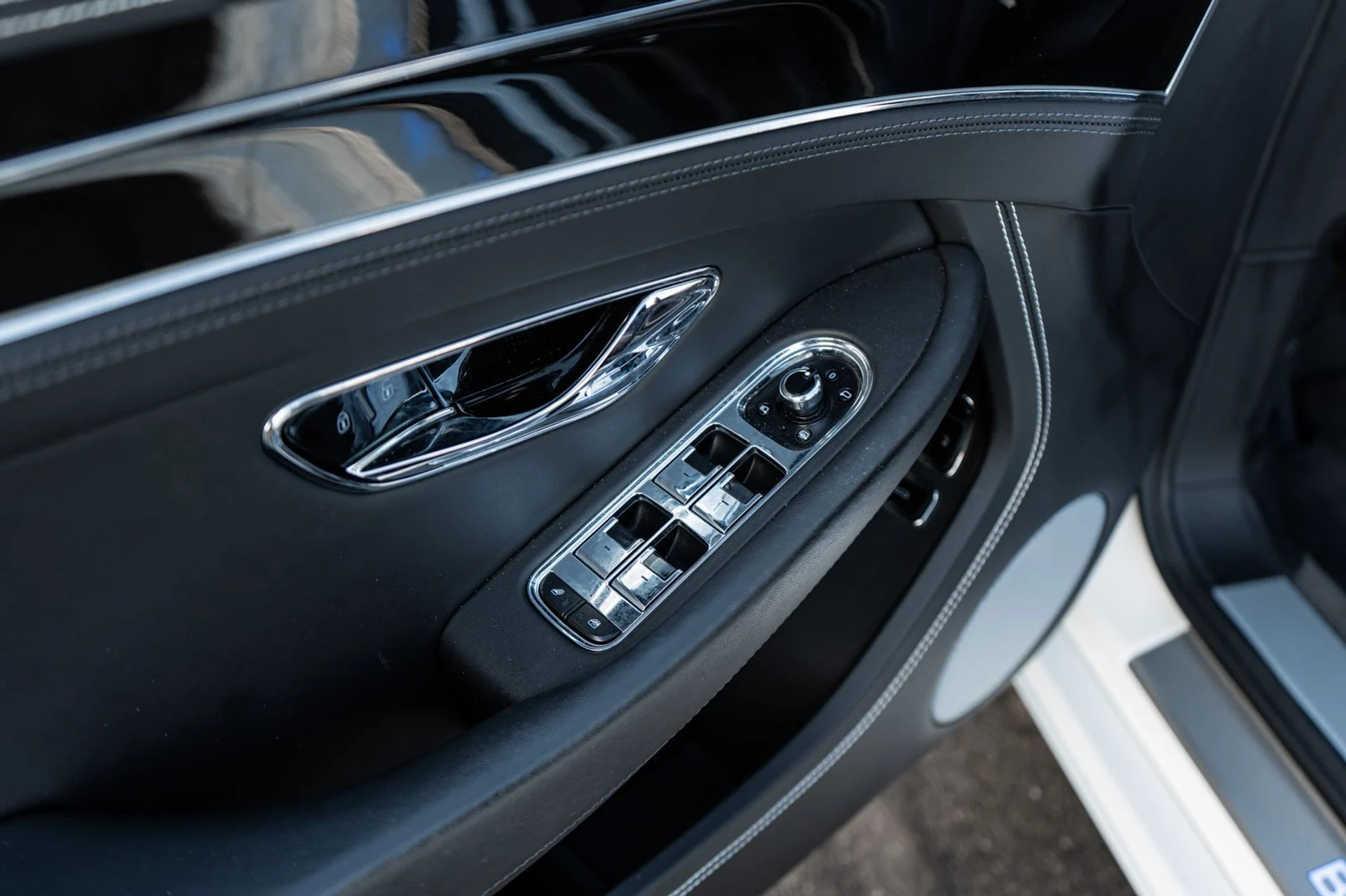 mph022_3771685977_b19beffc_8df1_4f05_accf_a1679748b282_012625668f