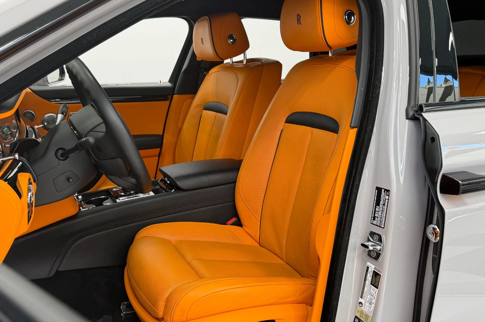 mph022_3774421644_Used_2022_Rolls_Royce_Ghost_The_Ghost_Package_Bespoke_Audio_Illuminated_Fascia_1785265086_0d9b42a09a