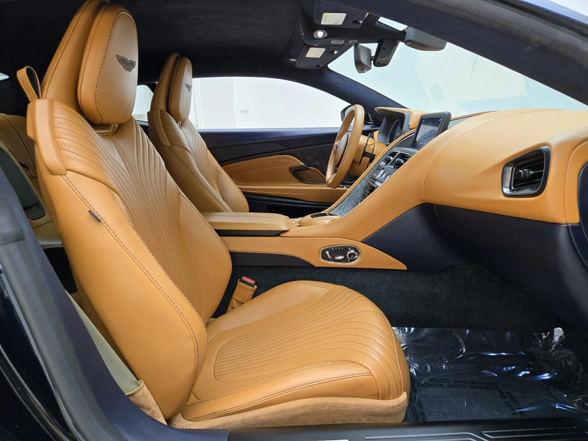 mph022_3774748234_Used_2021_Aston_Martin_DB_11_1764057879_5ed446f9b9