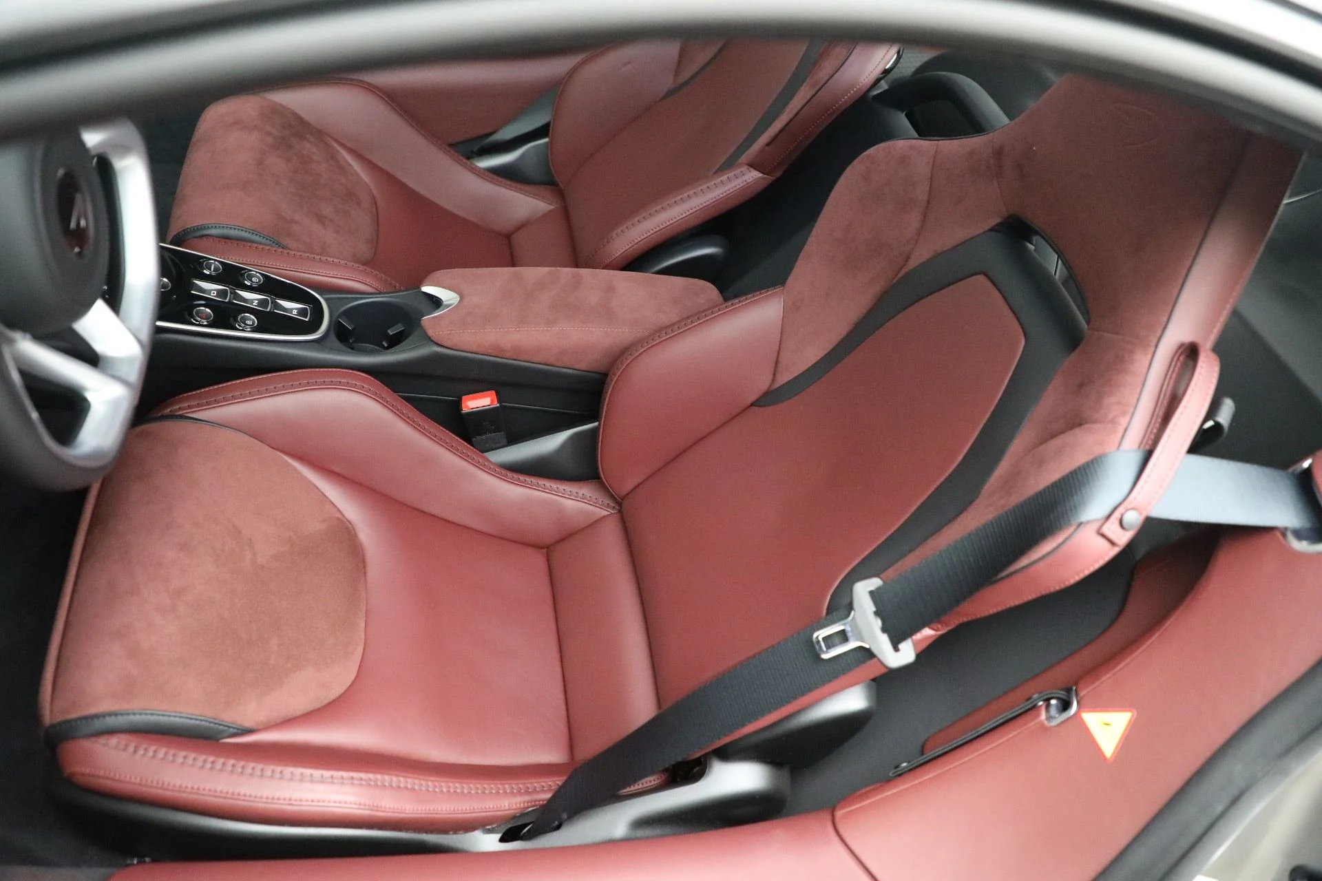 mph022_3777393980_Used_2023_Mc_Laren_GT_Pioneer_01c2977719