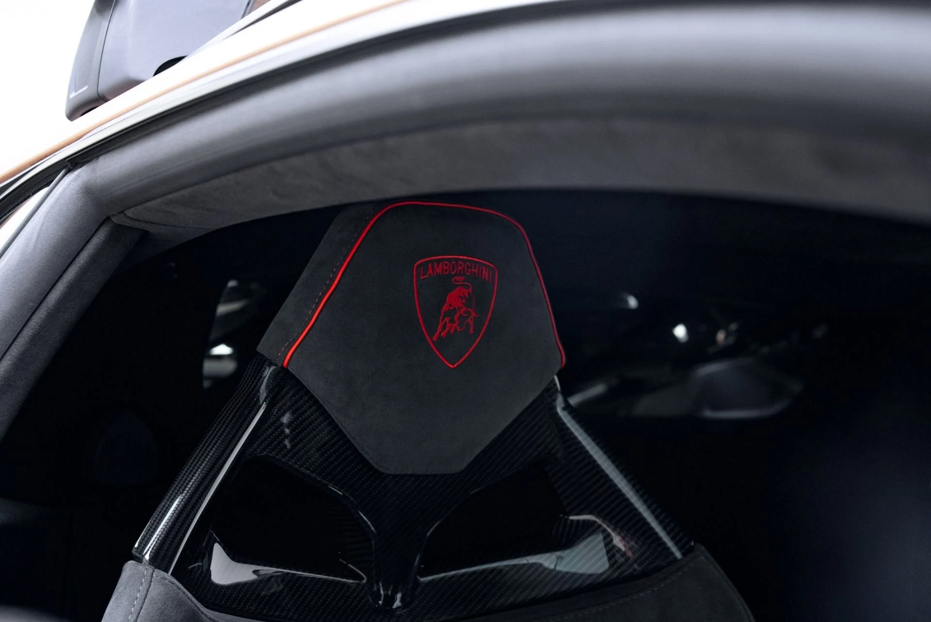 mph022_3778502204_Used_2024_Lamborghini_Huracan_Sterrato_1774458866_73ebe1db8b