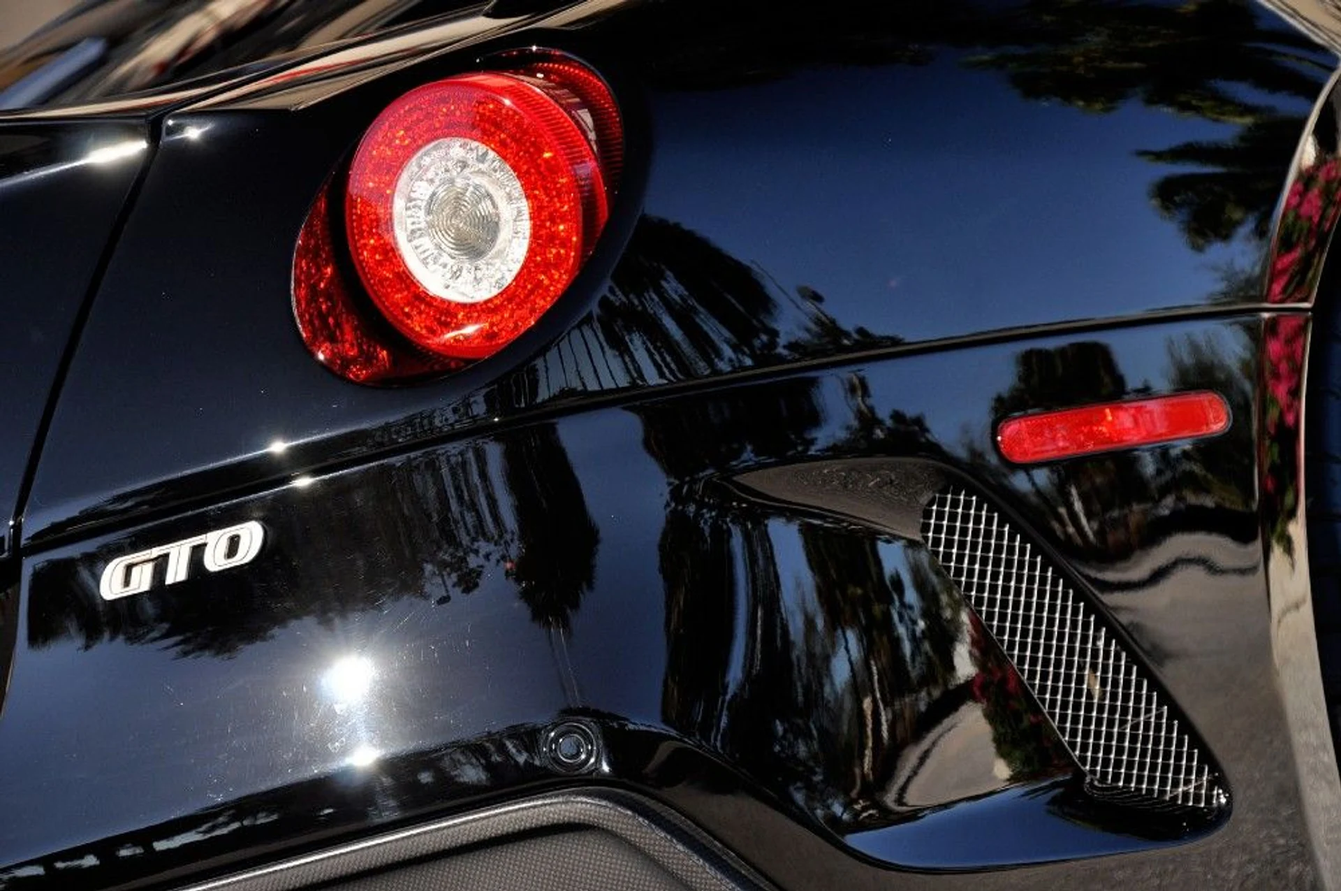 mph022_3783612185_82_p23_l_bf0925c3a2