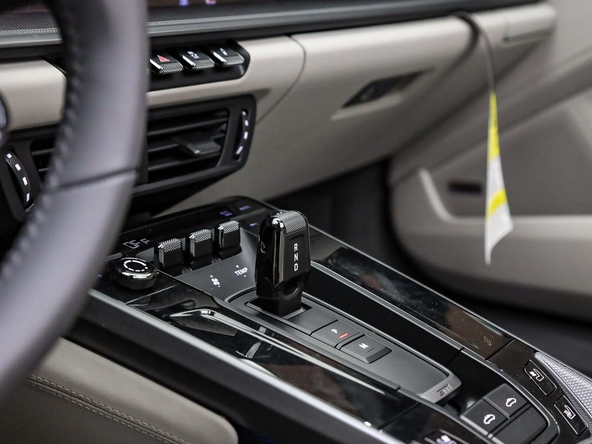 mph022_3785292459_e305b9ac08de9201479a4575dbd15757x_09dafbb15b