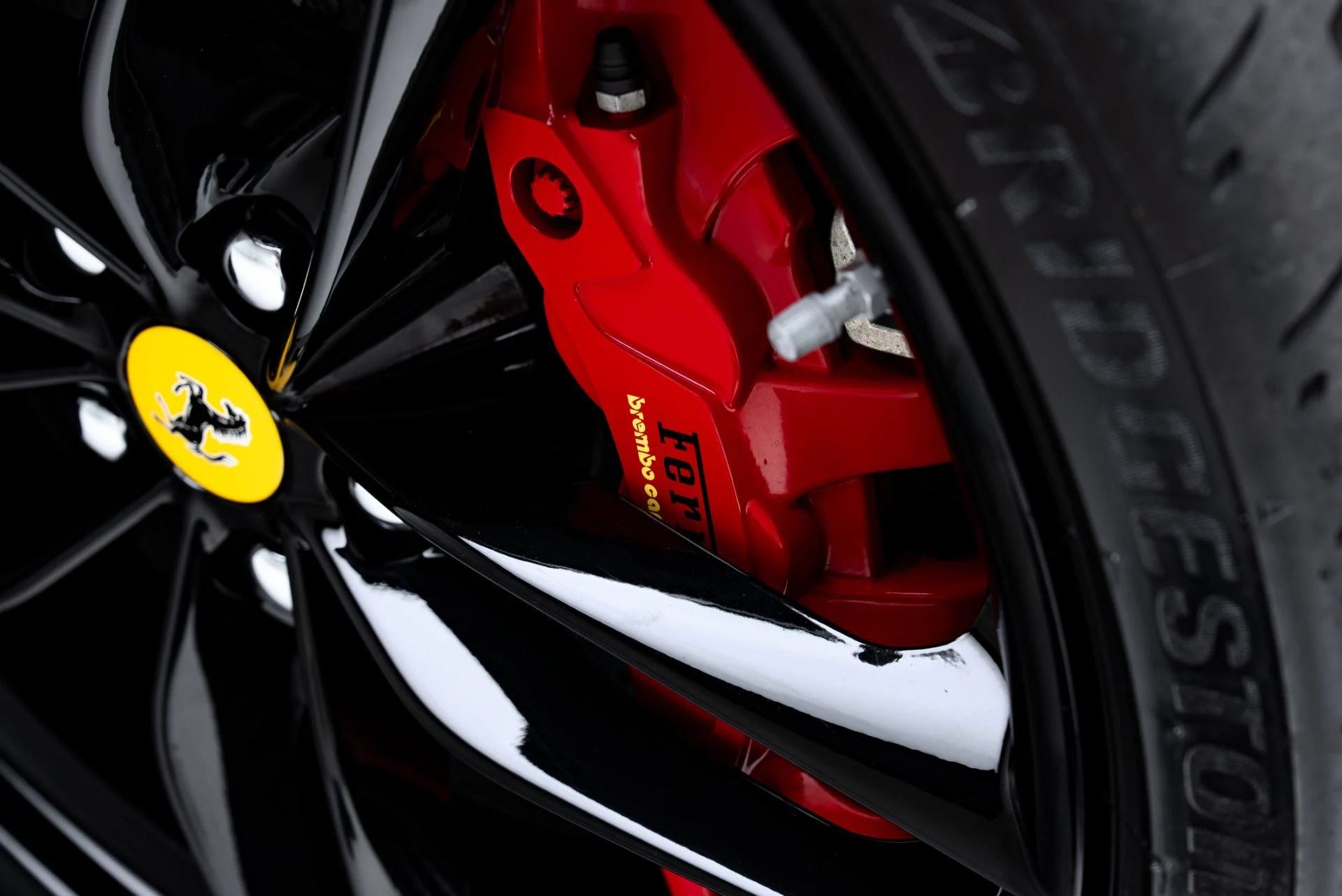 mph022_3793915835_Used_2019_Ferrari_488_GTB_1778776407_4f9644e418