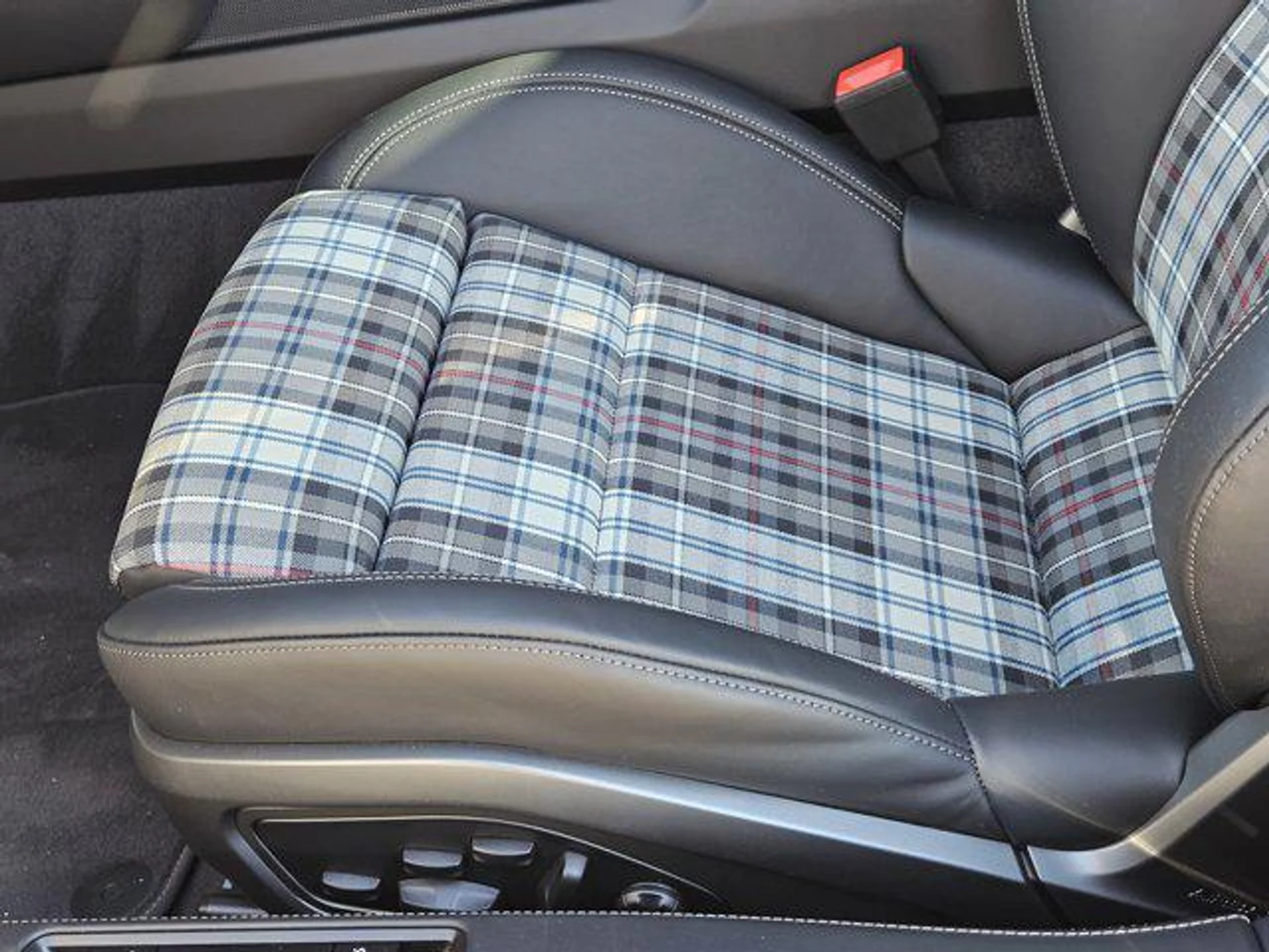 mph022_3799527739_0q4_TOU_l3_Lrq_C_9g9rs_Nujg_Ytb4_32c4164792