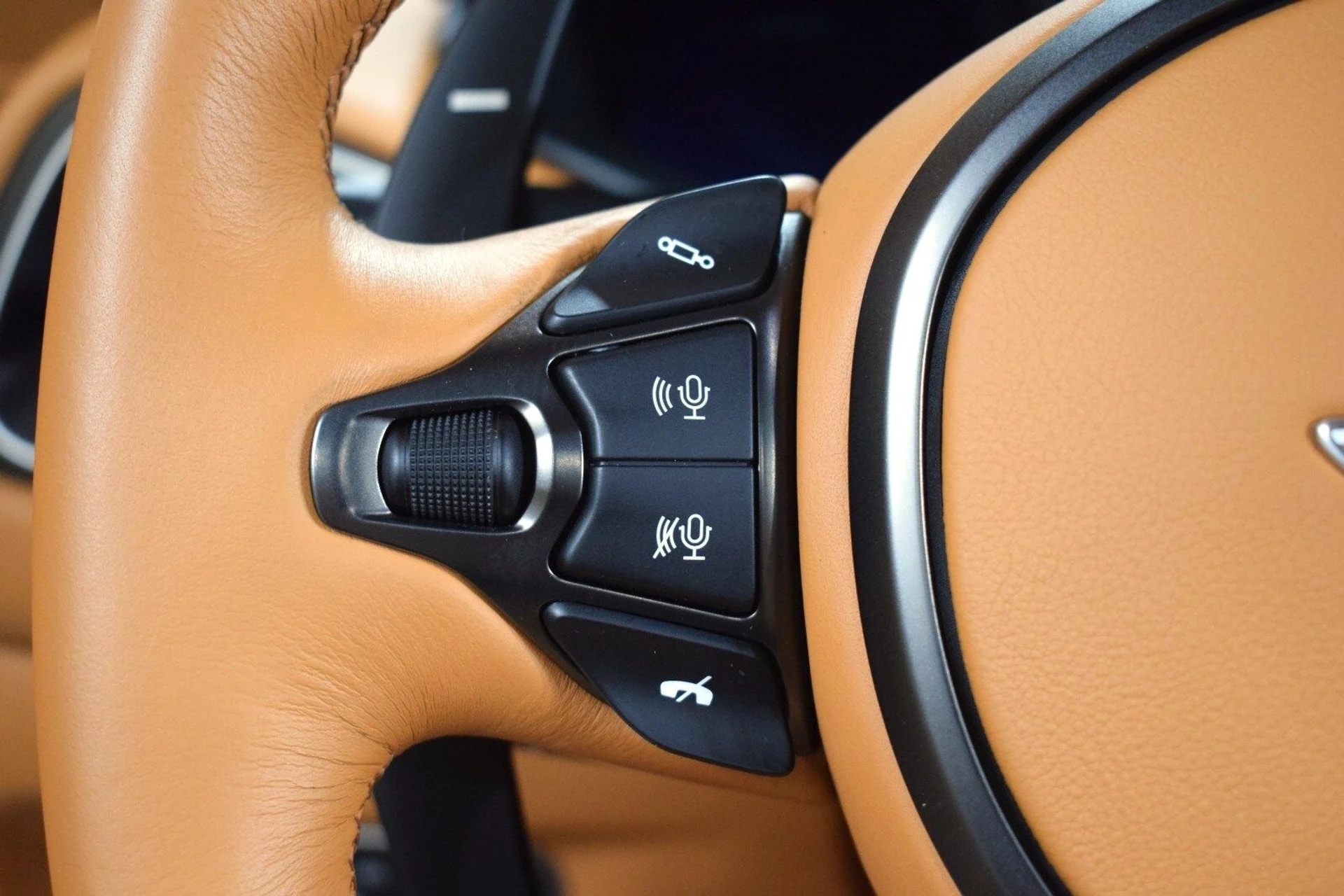 mph022_3804906165_1e4d146b2f9e4a0e3dd1f9357368fe88x_d7b2fe439e