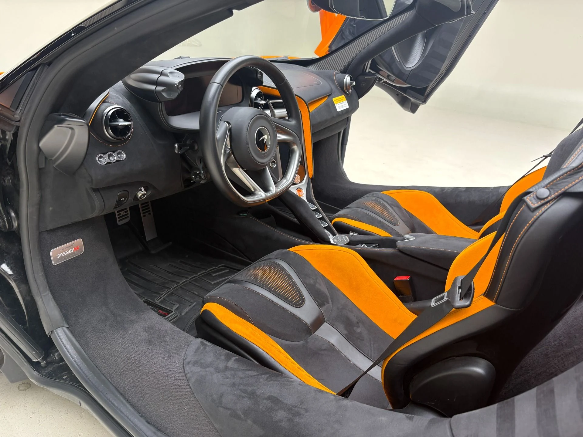mph022_3809140342_Used_2025_Mc_Laren_750_S_Spider_1777582607_0c87b8a12b