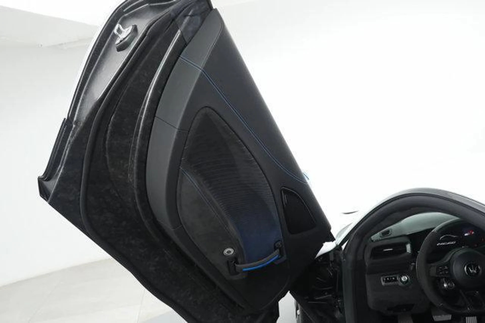 mph022_381298035_s_M7w_C_Cba_Sl_Hn5uu5q_Wt8fml_TG_4_e015138efa