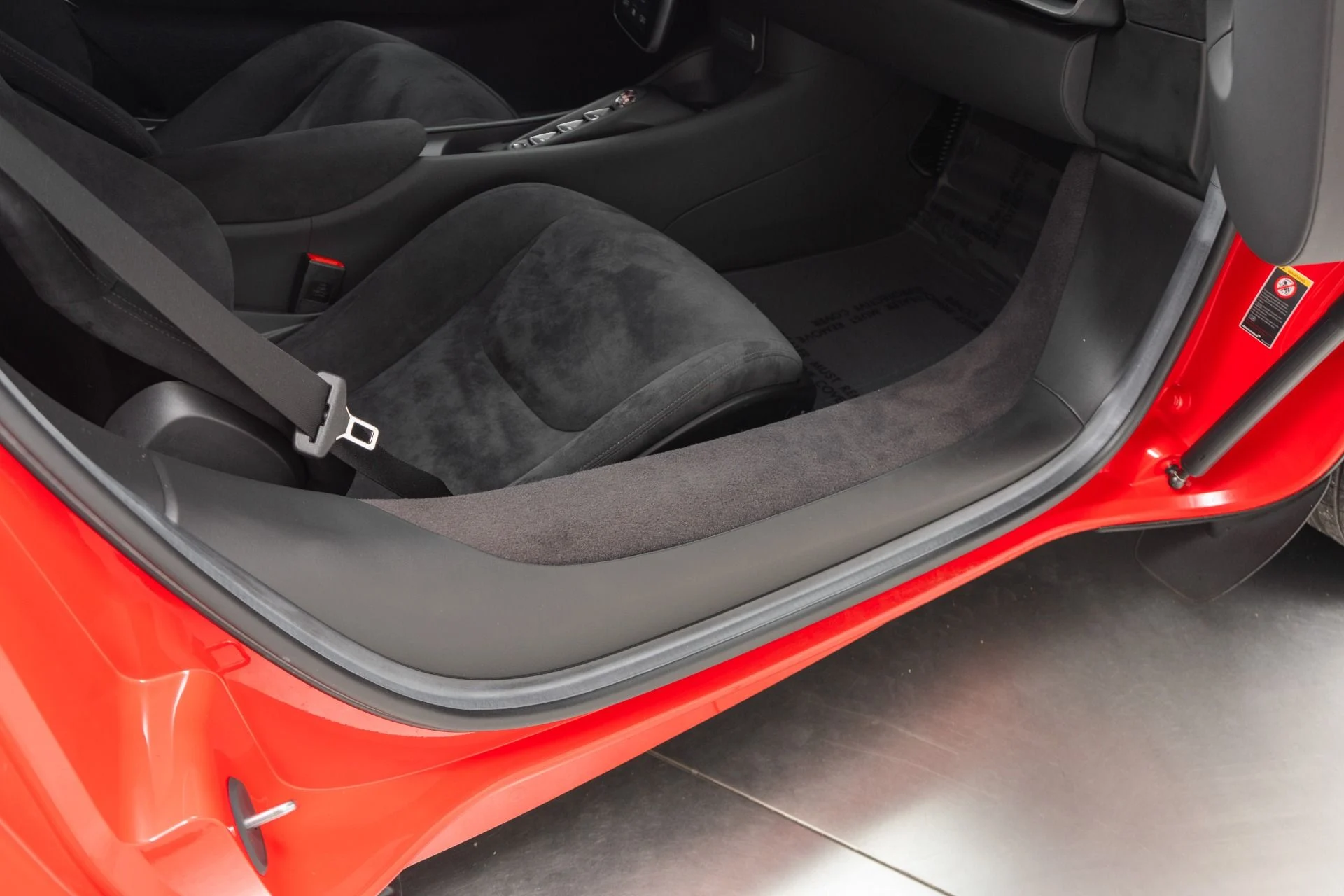 mph022_3816005514_Used_2023_Mc_Laren_Artura_1776720128_3099ae1d64