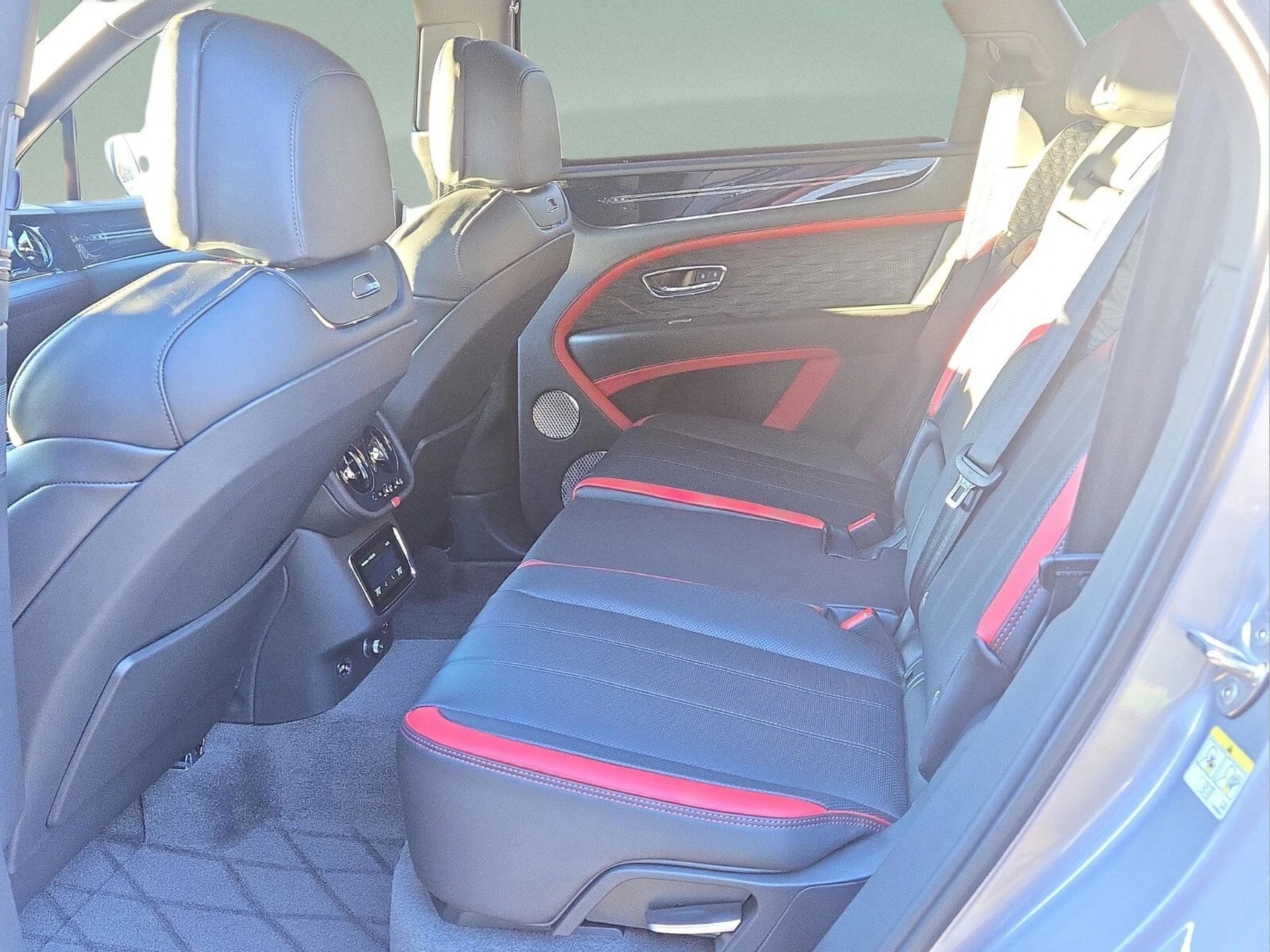 mph022_3817318442_ff62dd57d943e5d47be2d46e0b2dff98x_8b6e849132