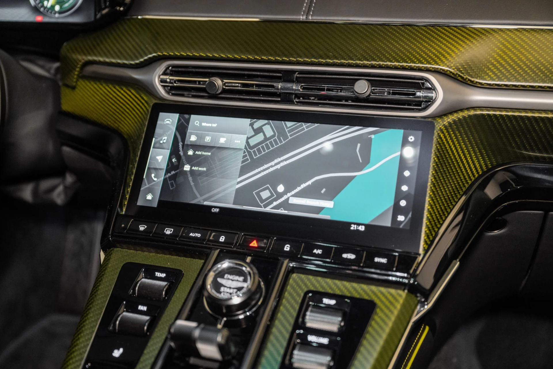 mph022_3819199767_Used_2025_Aston_Martin_Vantage_Coupe_1734713589_3ebedc4eba