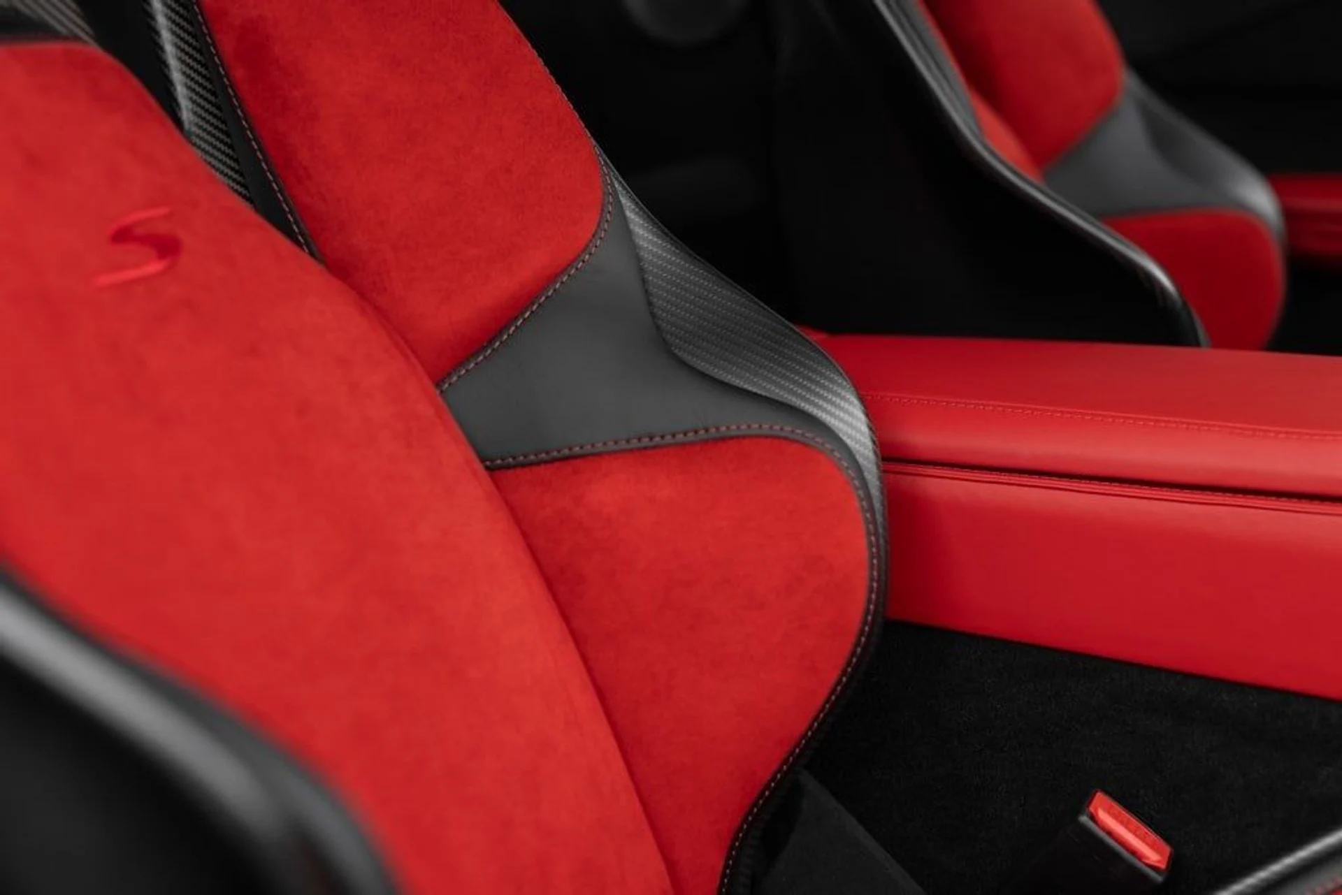 mph022_382449549_a121ff7fa8256a862bcc17731b64be24x_ba19c19ebd